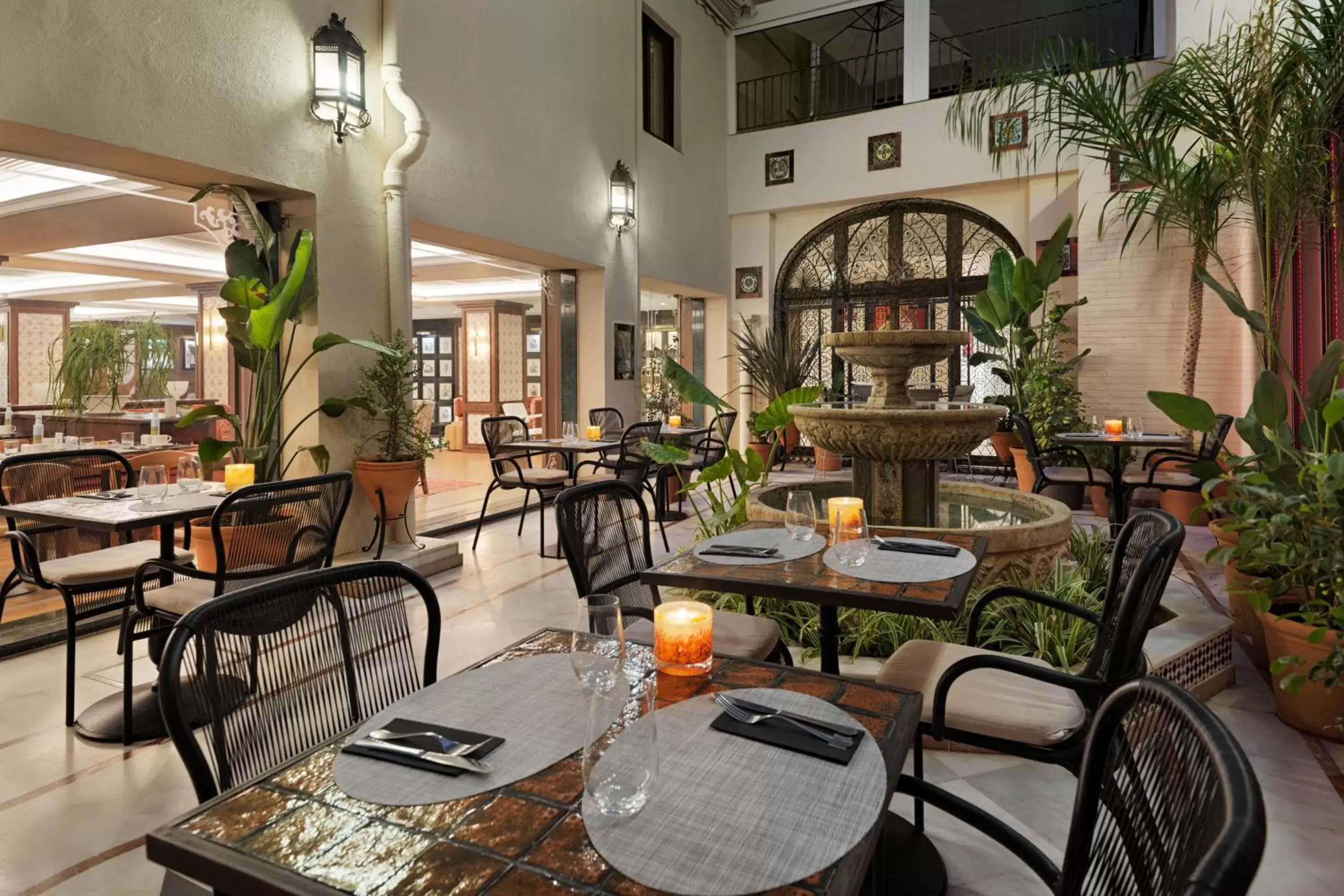 Patio, Restaurant/Places to Eat in H10 Corregidor Boutique Hotel