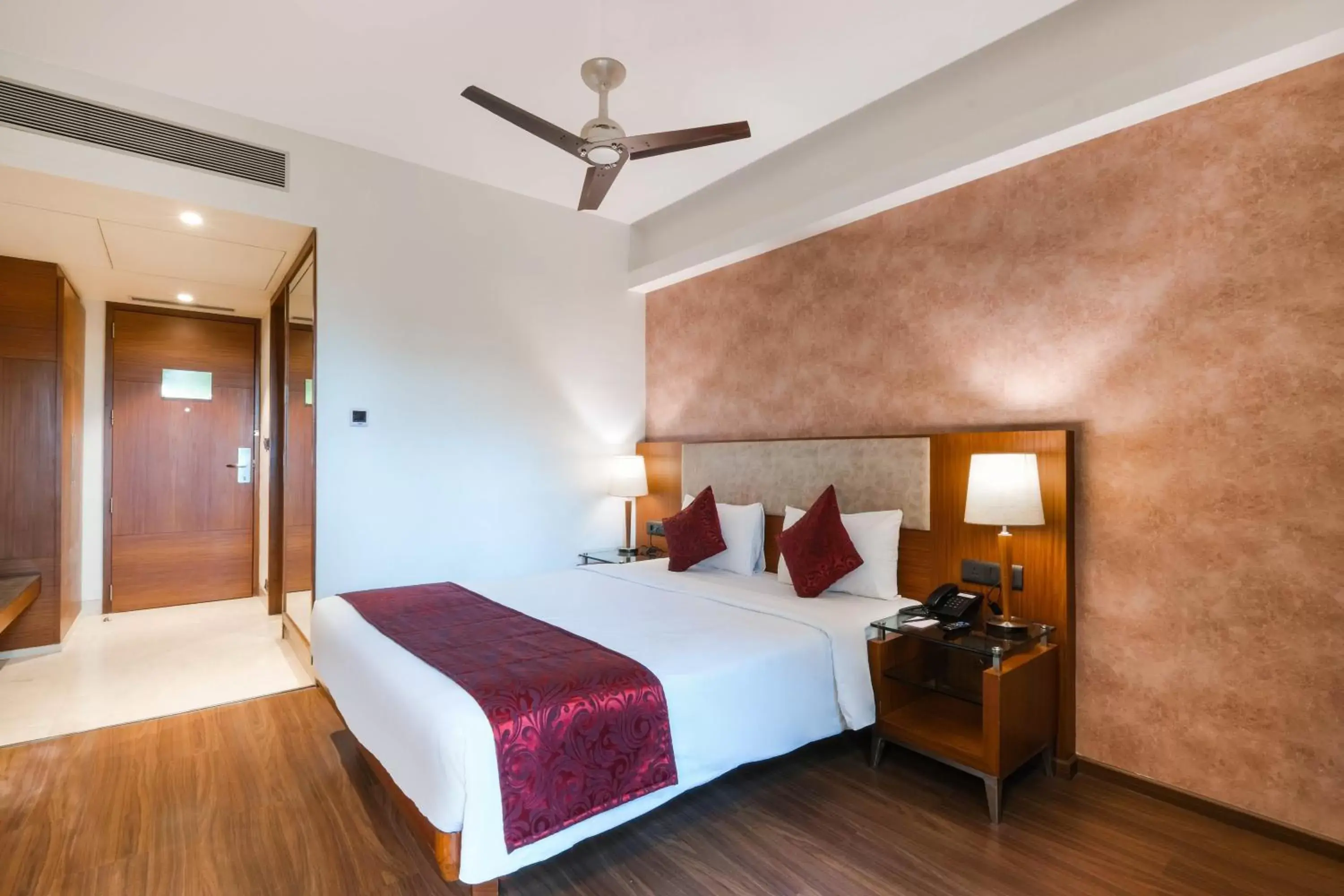 Bed in 7 Apple Hotel - Viman Nagar Pune