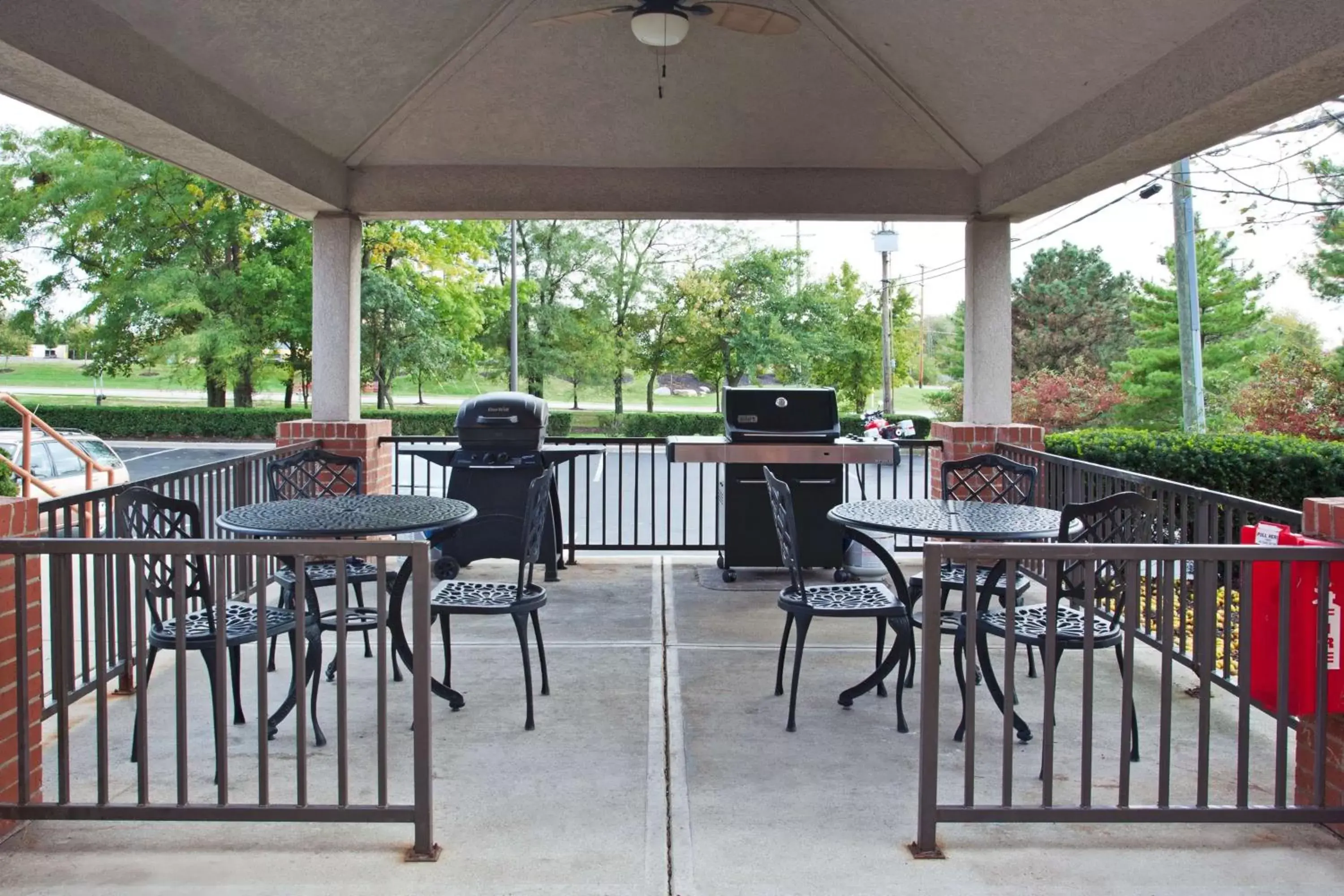 Patio, Restaurant/Places to Eat in Sonesta Simply Suites Columbus Airport Gahanna