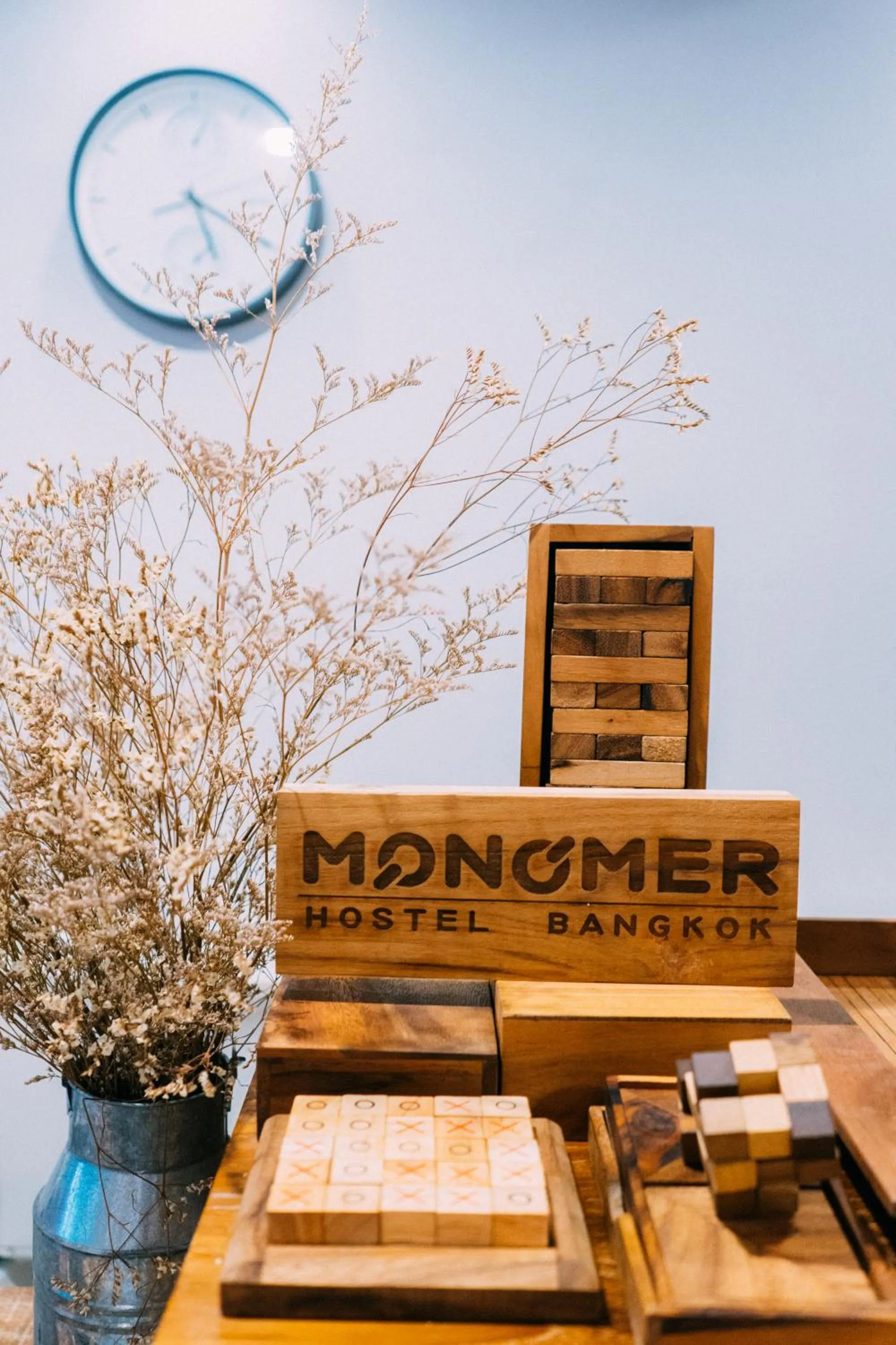 Communal lounge/ TV room in Monomer Hostel Bangkok