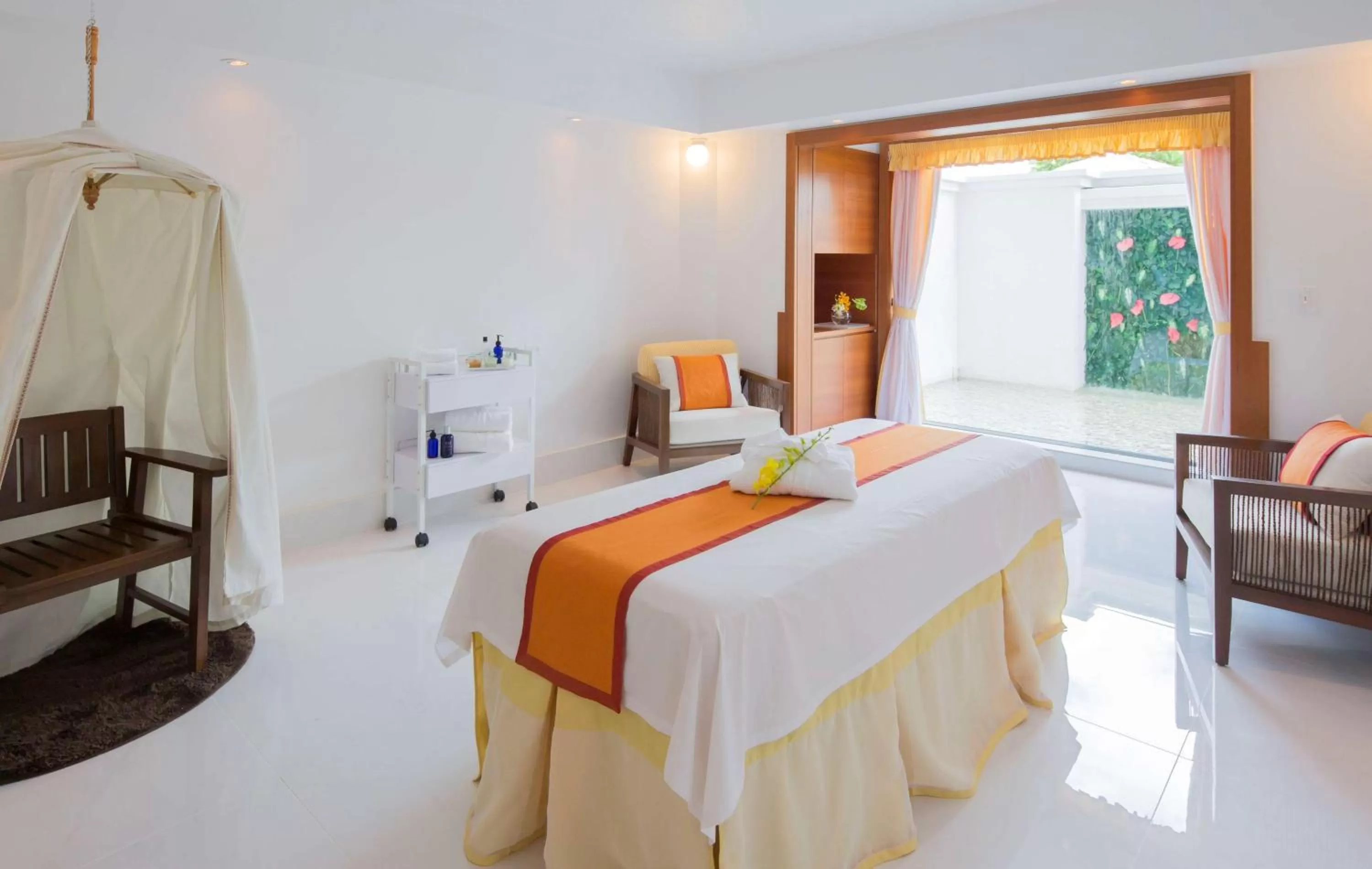 Fitness centre/facilities, Bed in Hilton Guam Resort & Spa