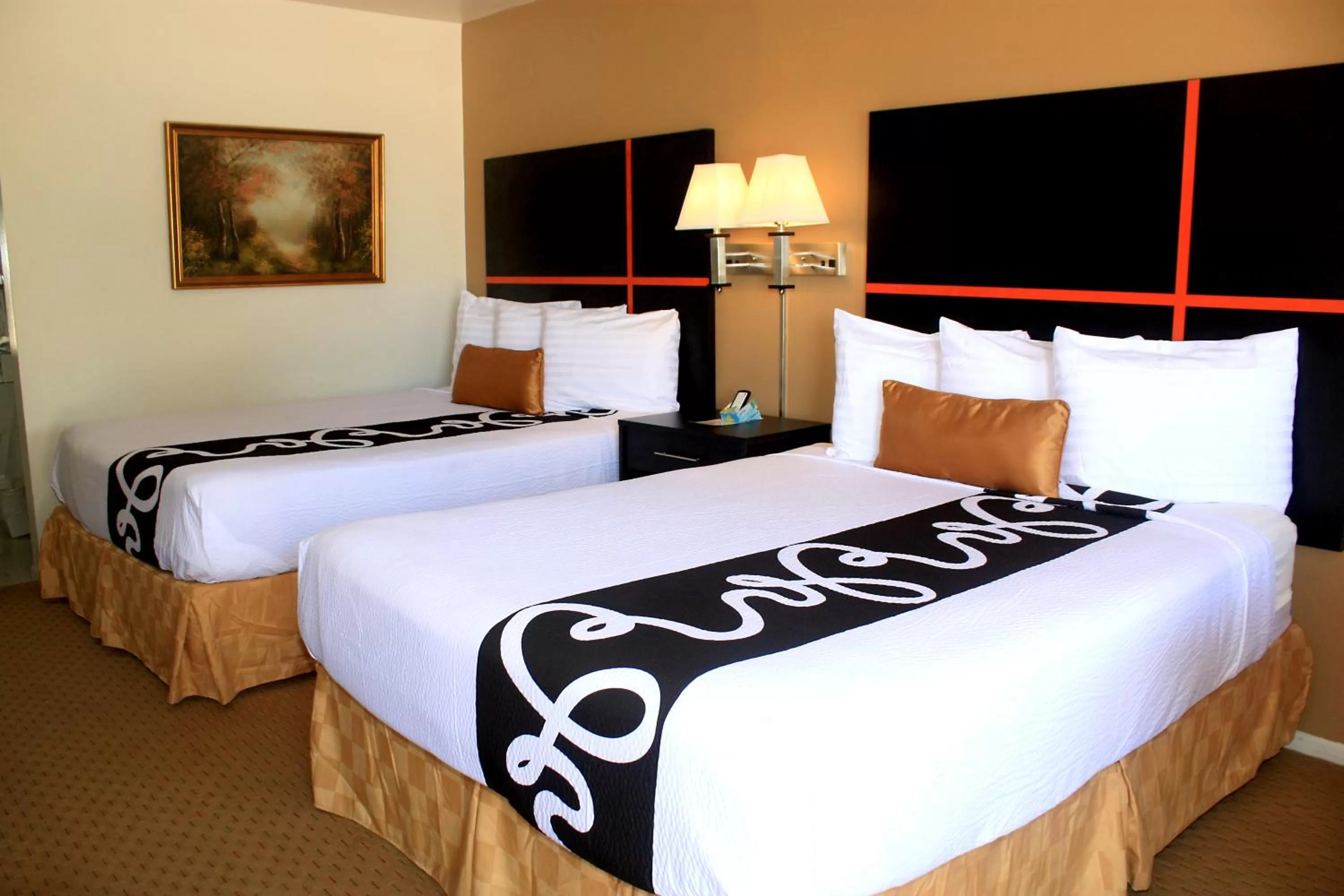 Bed in Chaparral Motor Inn