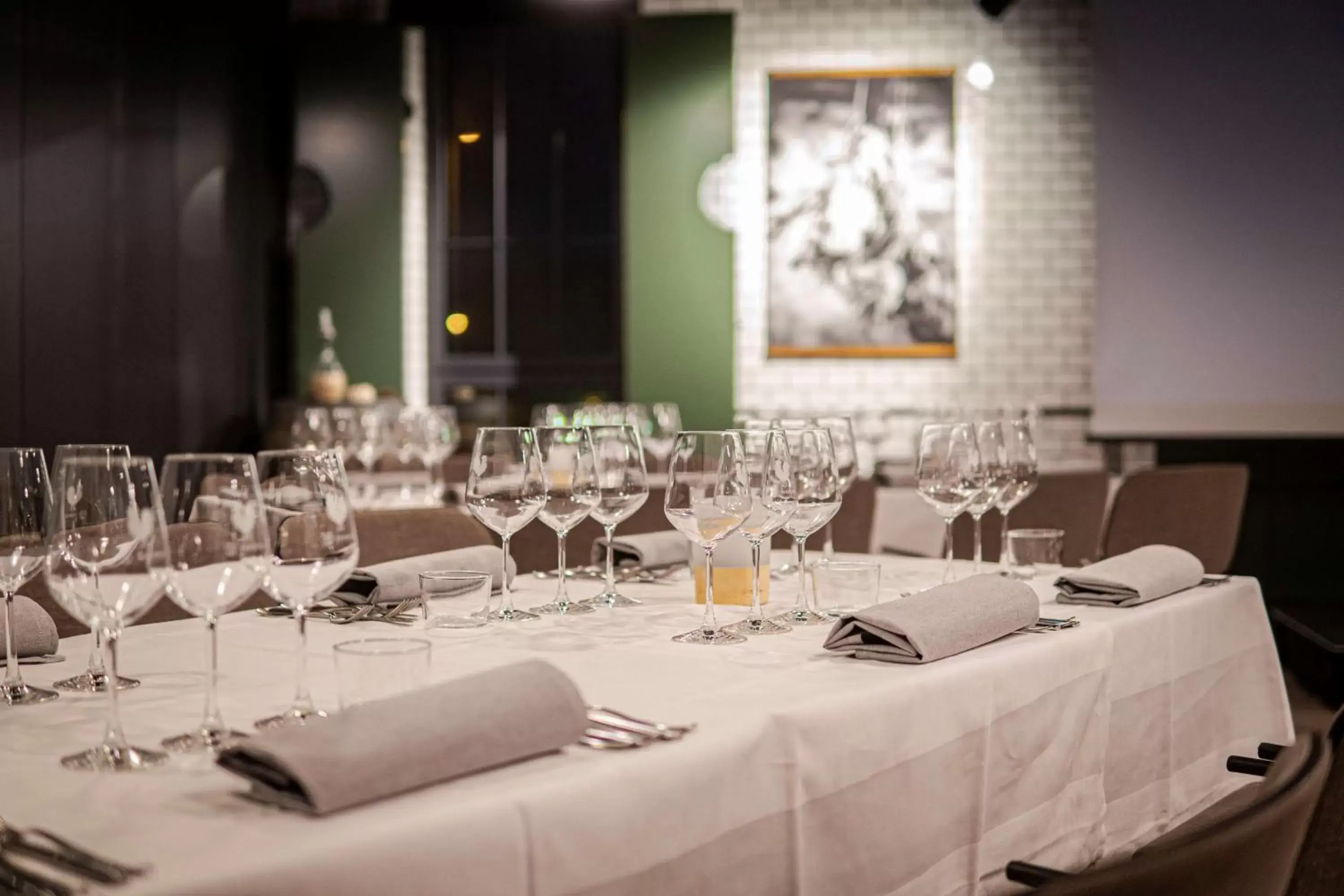 Meeting/conference room, Restaurant/Places to Eat in The Winery Hotel, WorldHotels Crafted