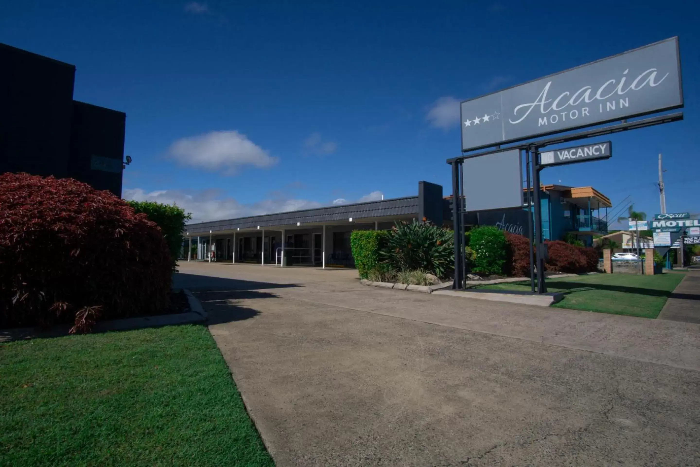 Facade/entrance, Property Building in Acacia Motor Inn