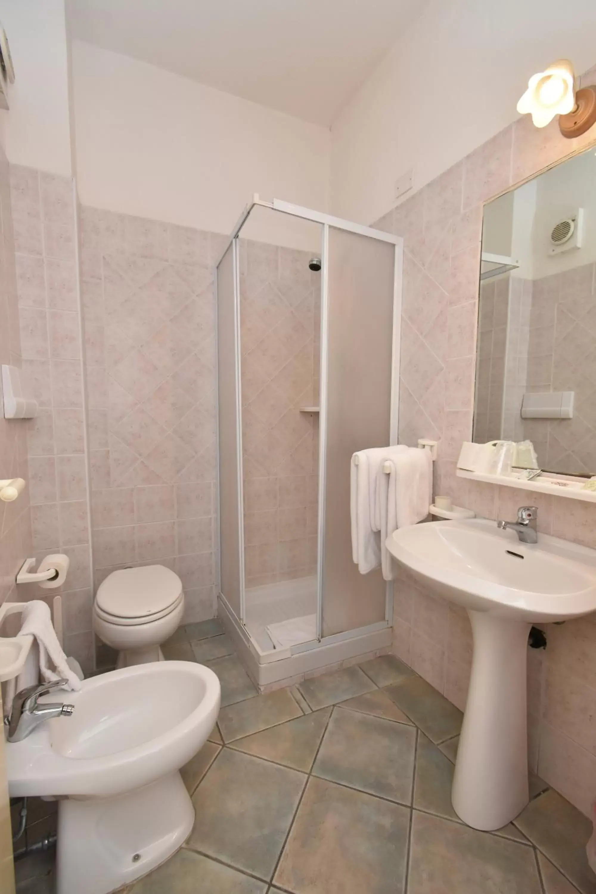 Bathroom in Hotel Cavour
