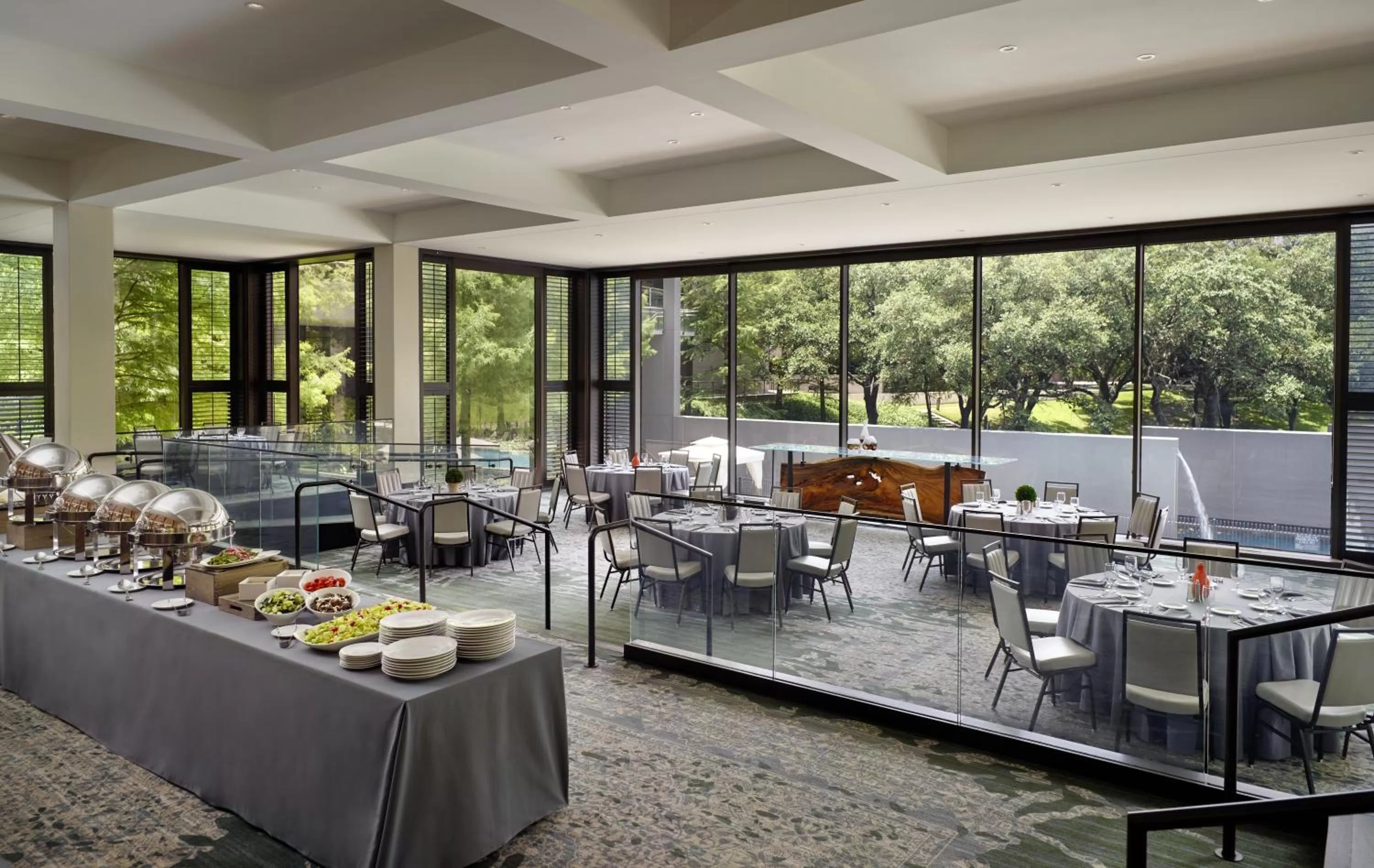 Restaurant/places to eat in Omni Houston Hotel