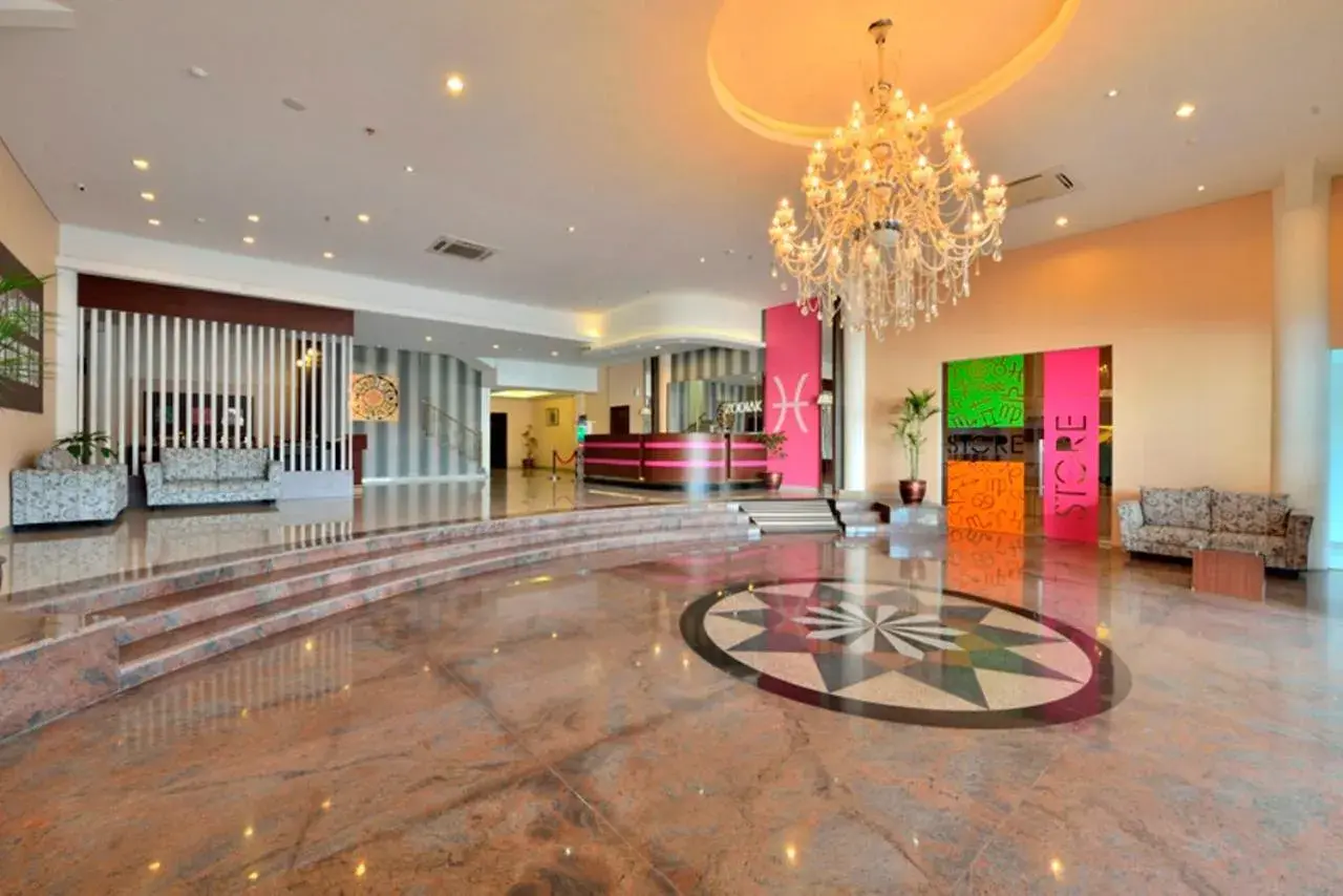 Lobby/Reception in Zodiak Kebon Kawung by KAGUM Hotels