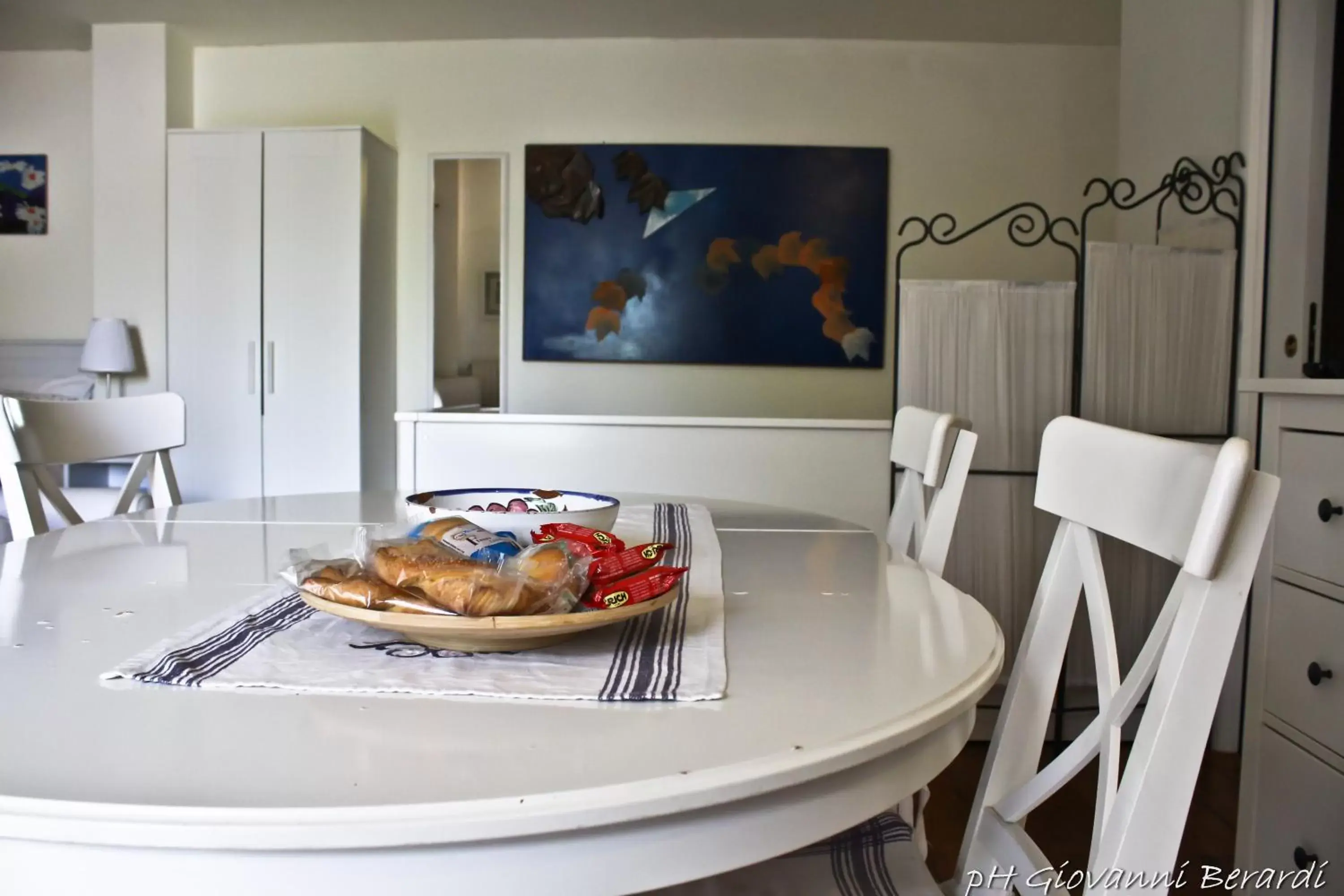 Dining Area in Albarosa