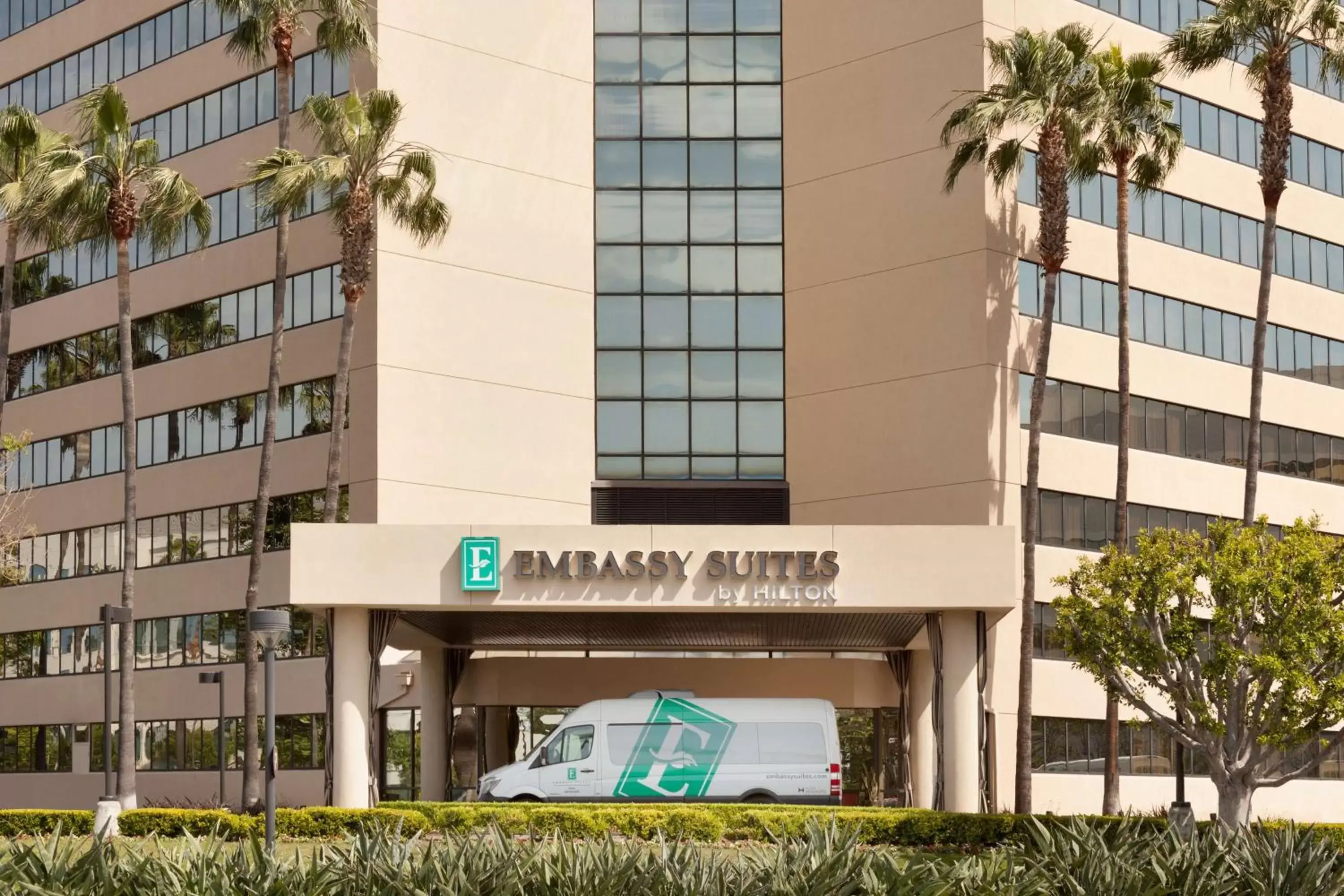 Property Building in Embassy Suites by Hilton Irvine Orange County Airport