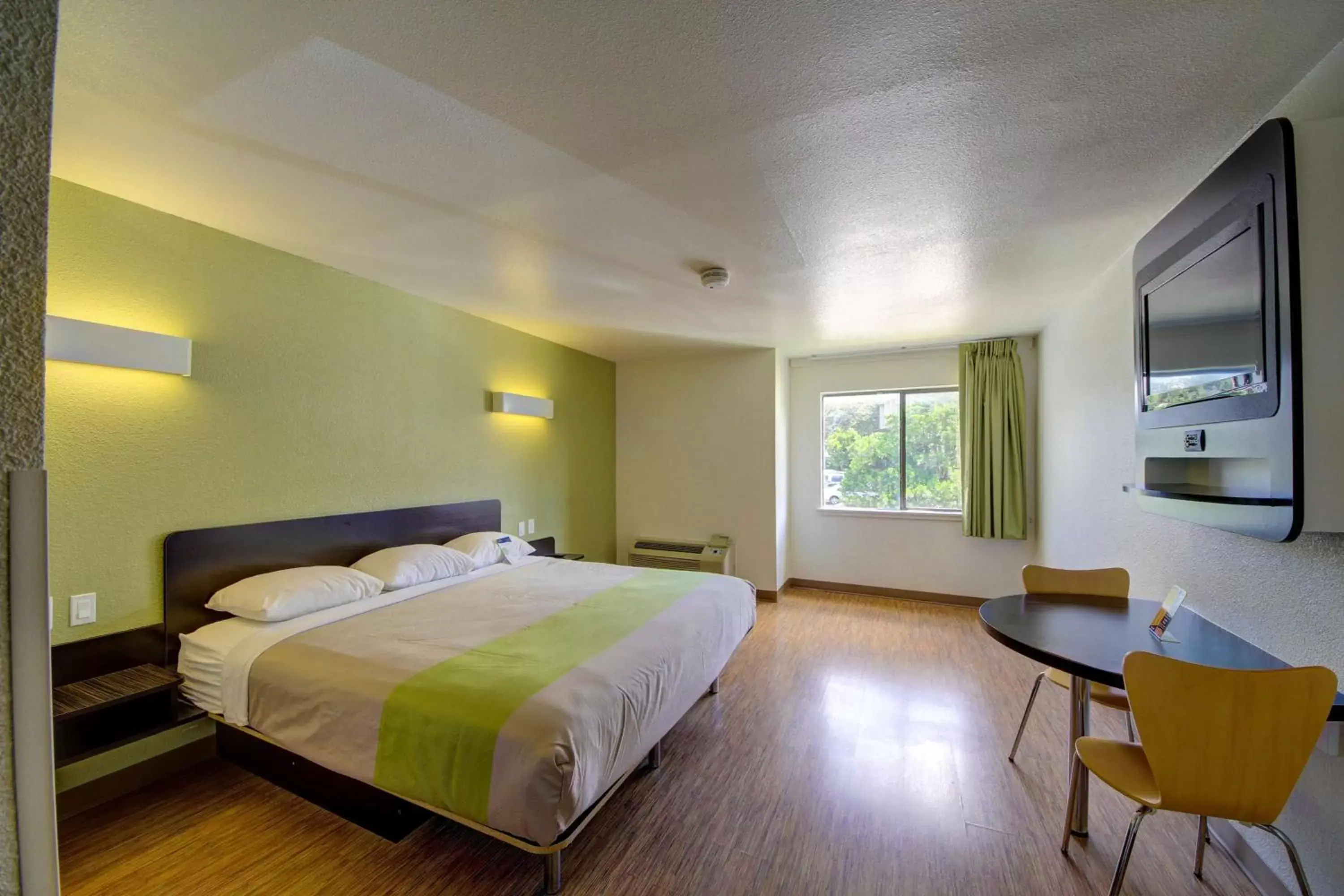 King Room - Disability Access - Non-Smoking in Motel 6-San Antonio, TX - Medical Center South King Room - Disability Access - Non-Smoking in Motel 6-San Antonio, TX - Medical Center South