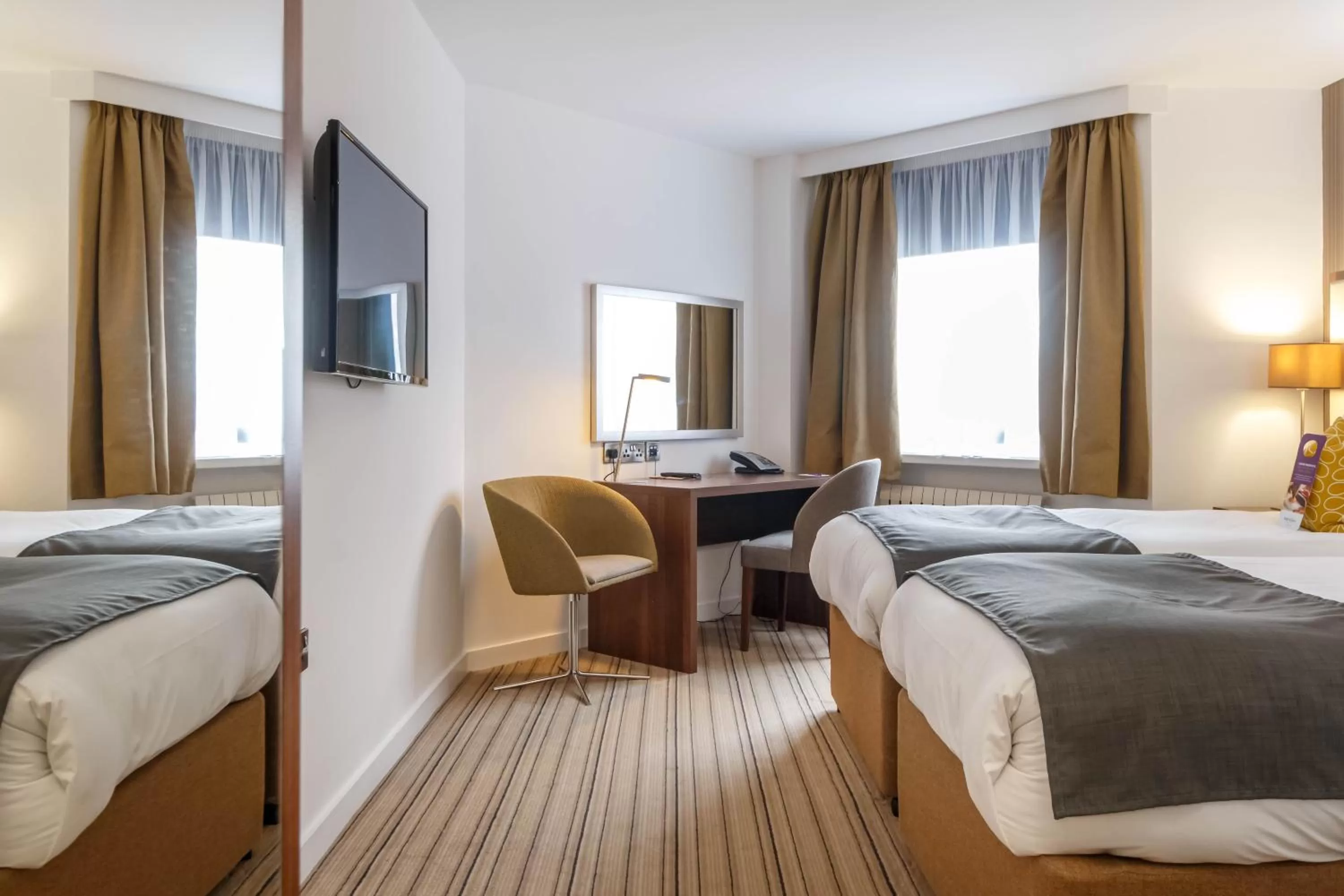 TV and multimedia, Bed in Garner Hotel Preston Samlesbury by IHG