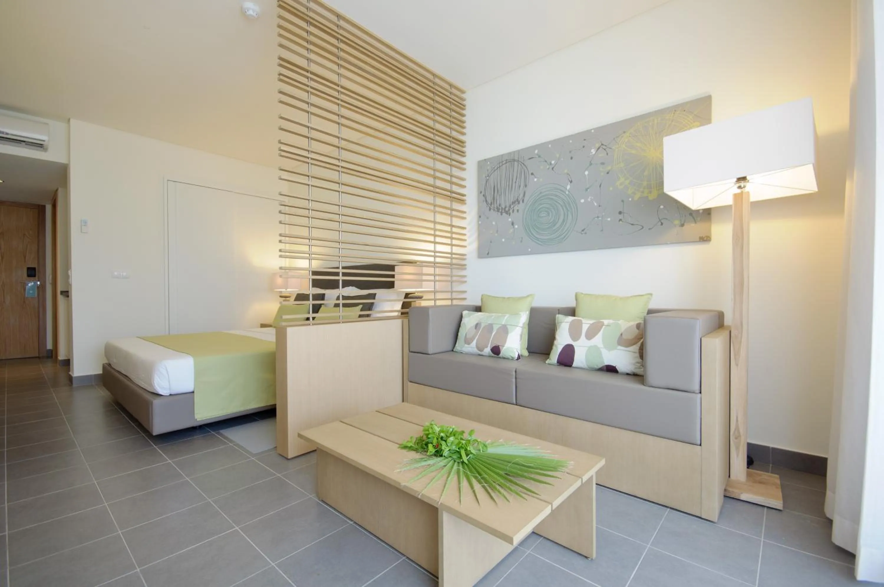 Bed in Oasis Salinas Sea