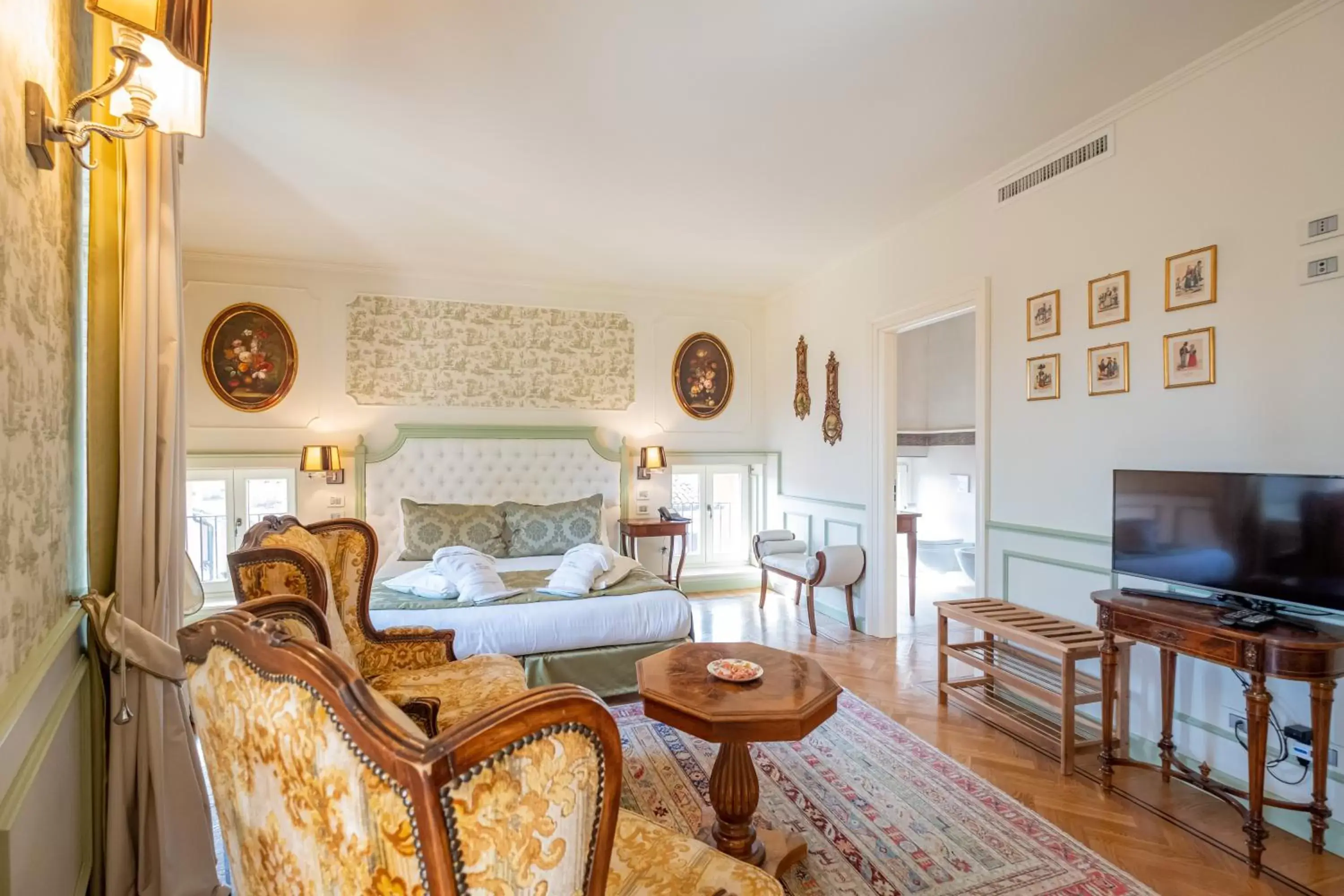 Bedroom, Seating Area in Relais Colle San Pietro