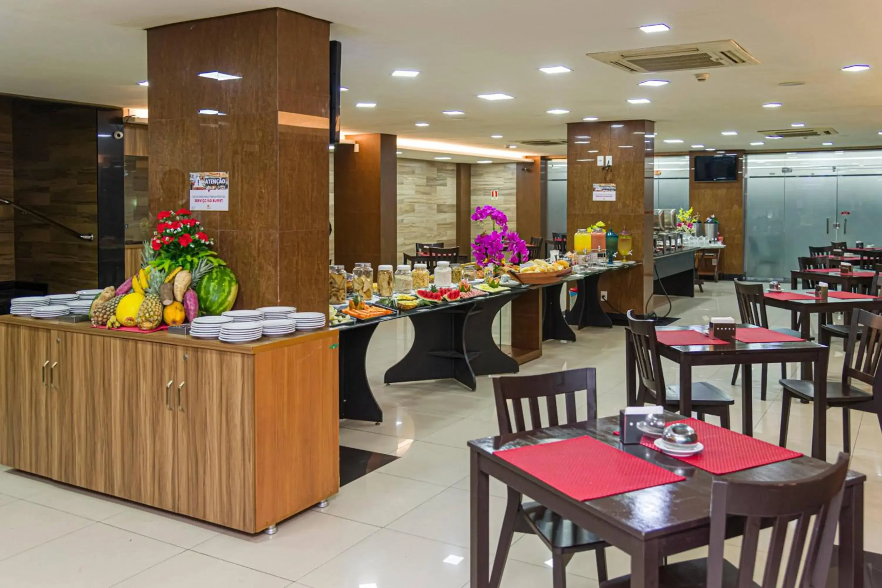 Restaurant/Places to Eat in Summit Amazônia Tower Hotel