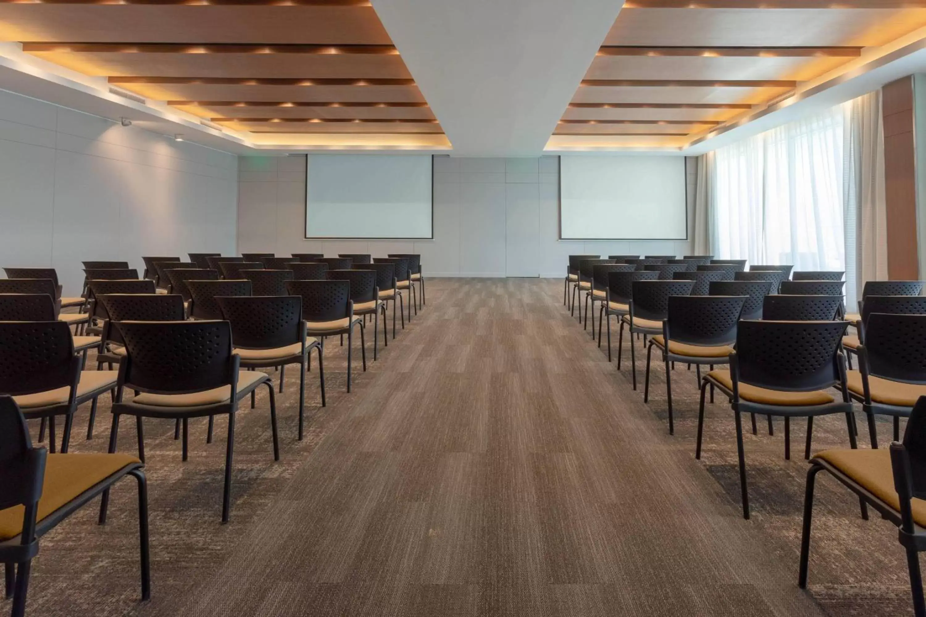 Meeting/conference room in AC Hotel By Marriott Santa Marta