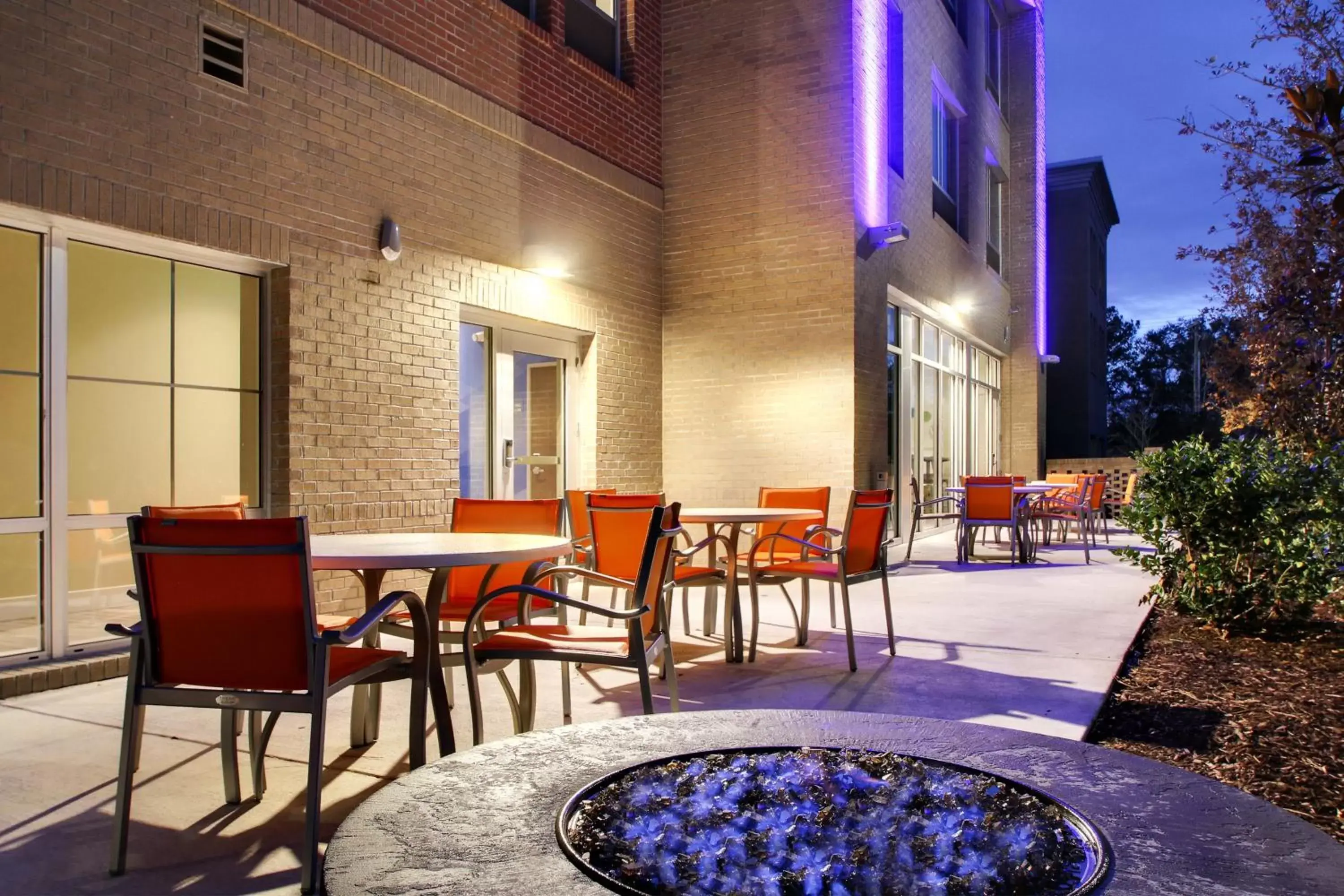 Property building in Holiday Inn Express & Suites Charleston NE Mt Pleasant US17, an IHG Hotel