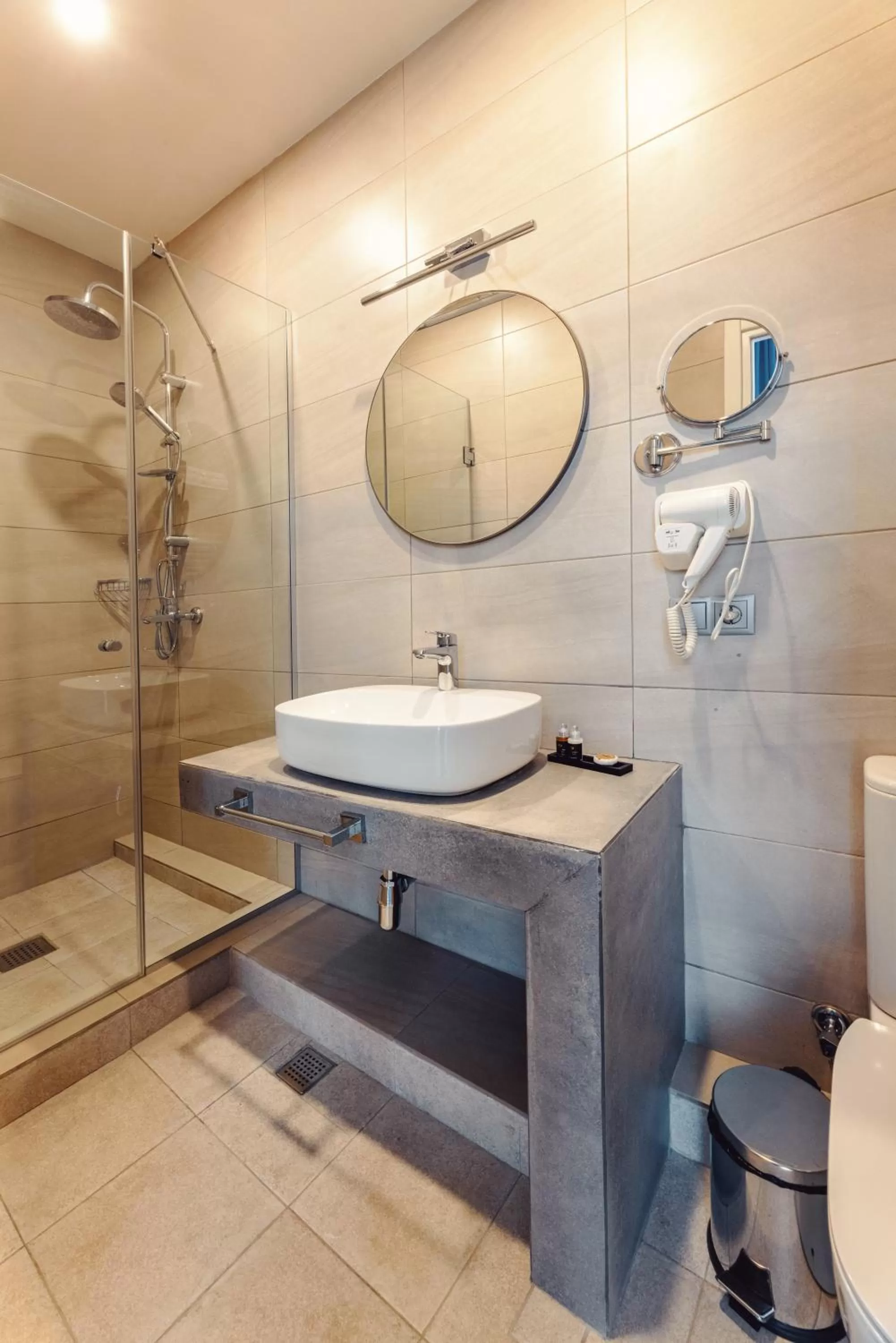 Bathroom in Meta Business Hotel By King David