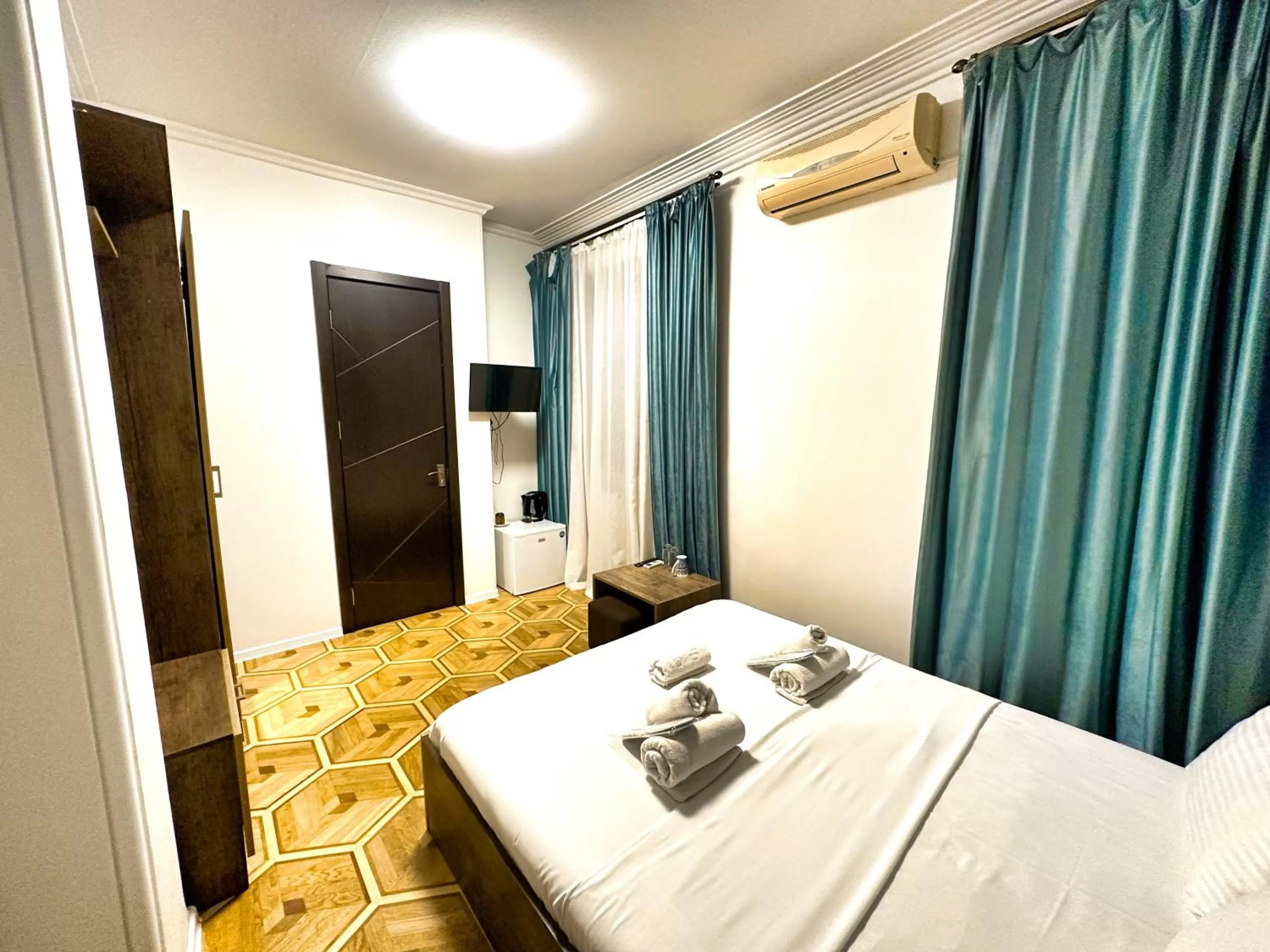 Bedroom, Bed in Metekhi View Hotel