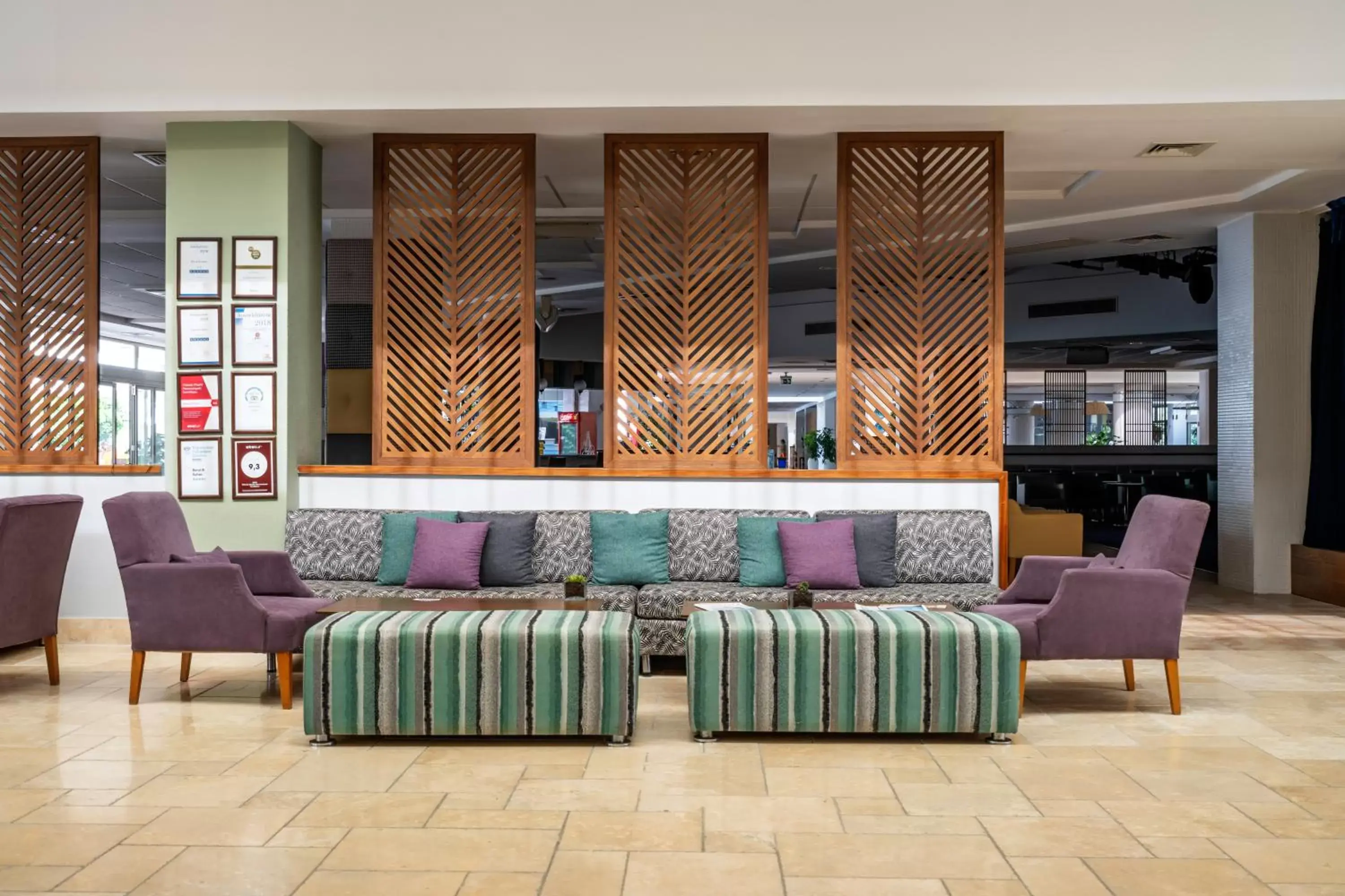 Seating area, Lobby/Reception in Barut B Suites