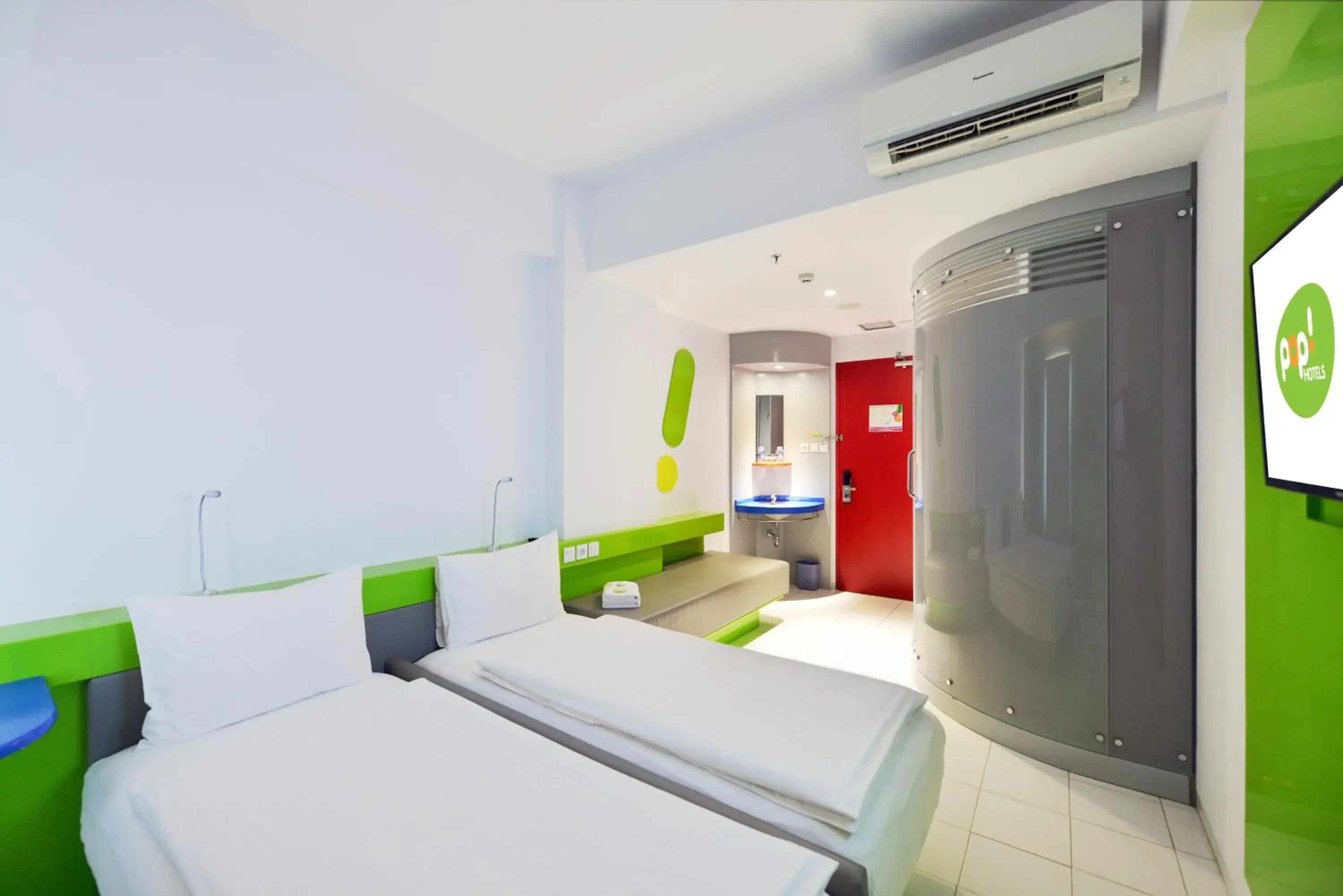 Photo of the whole room, Bed in POP! Hotel Tanjung Karang Photo of the whole room, Bed in POP! Hotel Tanjung Karang