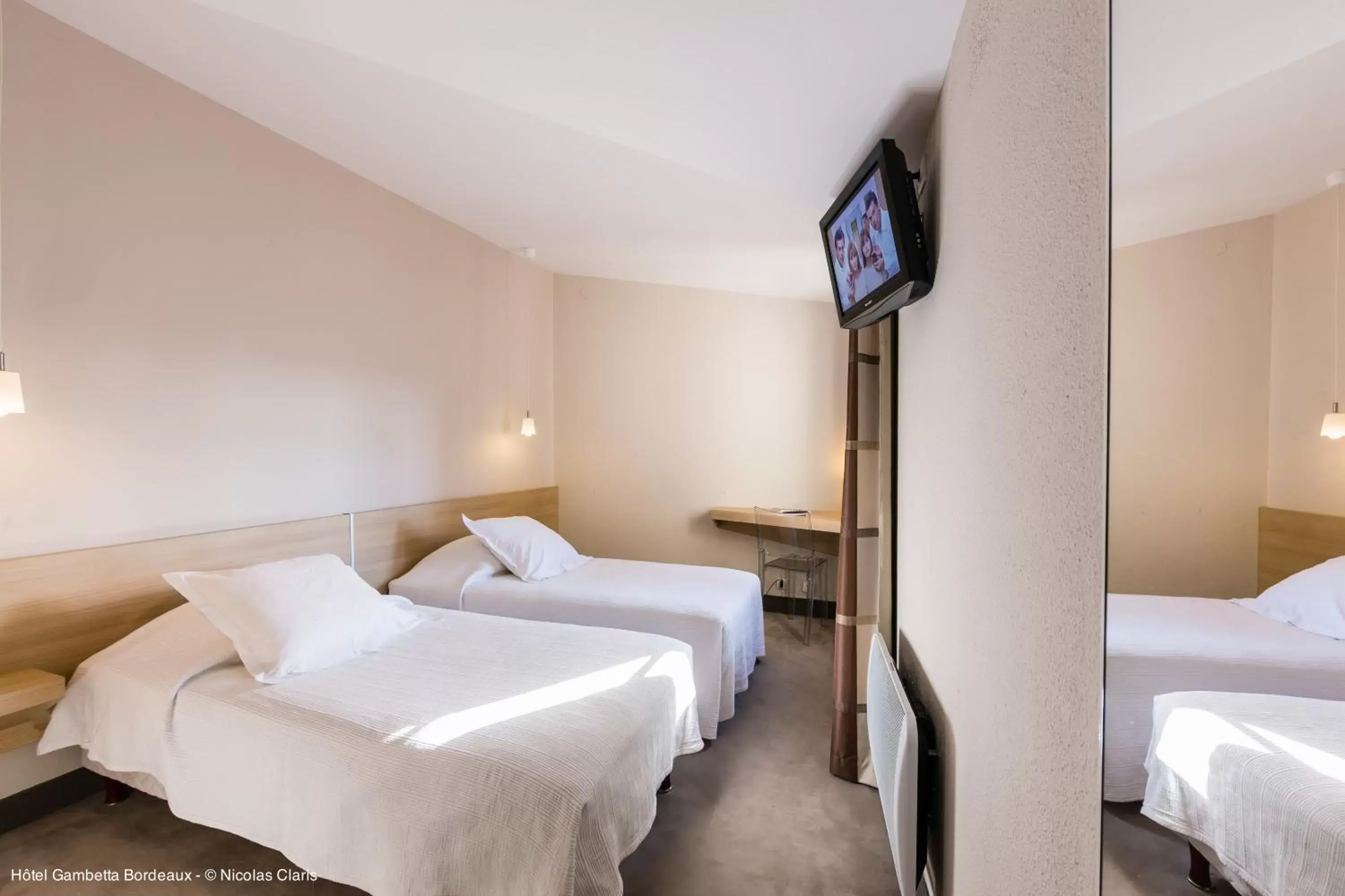 Bedroom, Bed in Hotel Gambetta