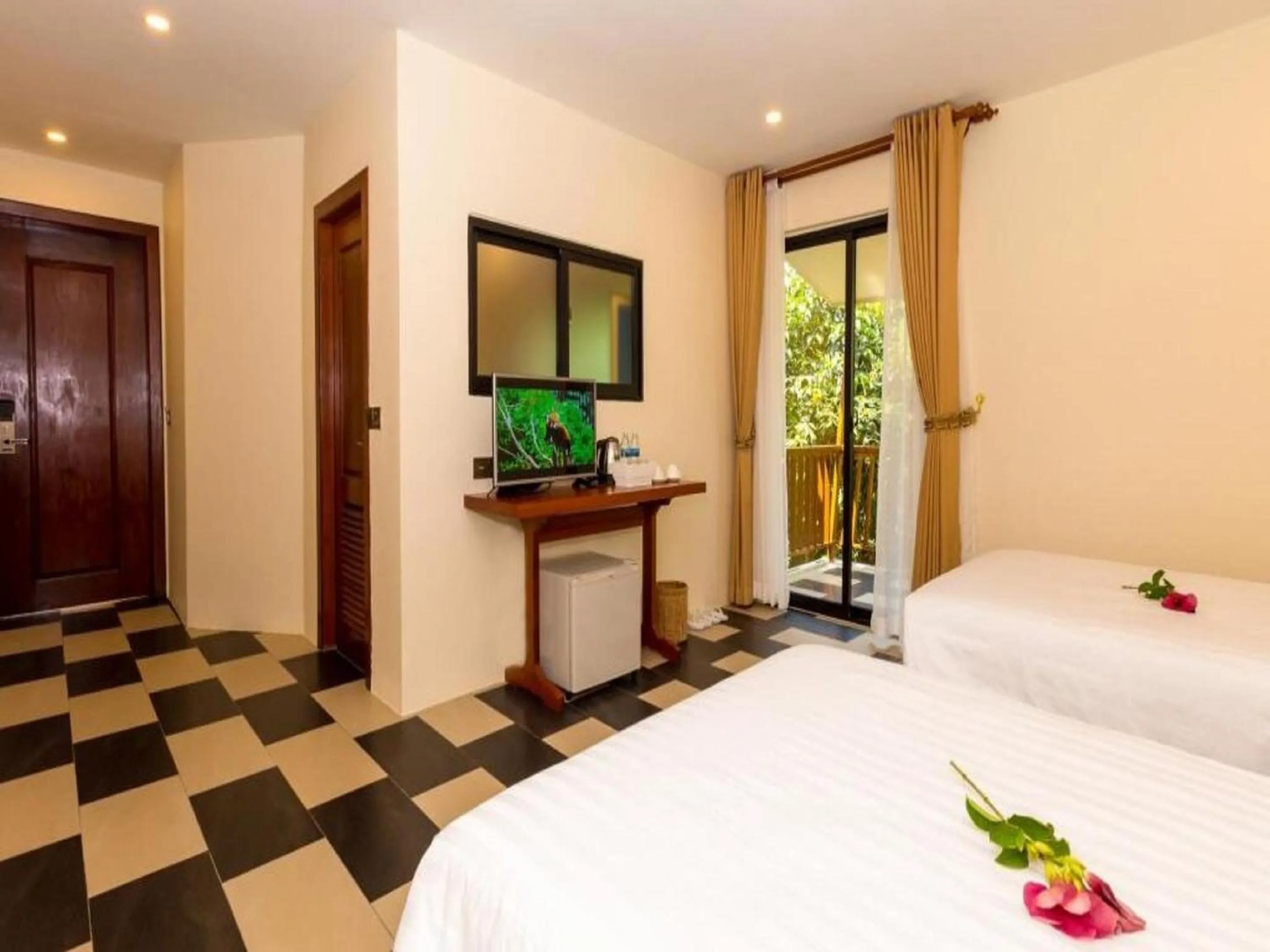 Guests, Bed in 360 Resort