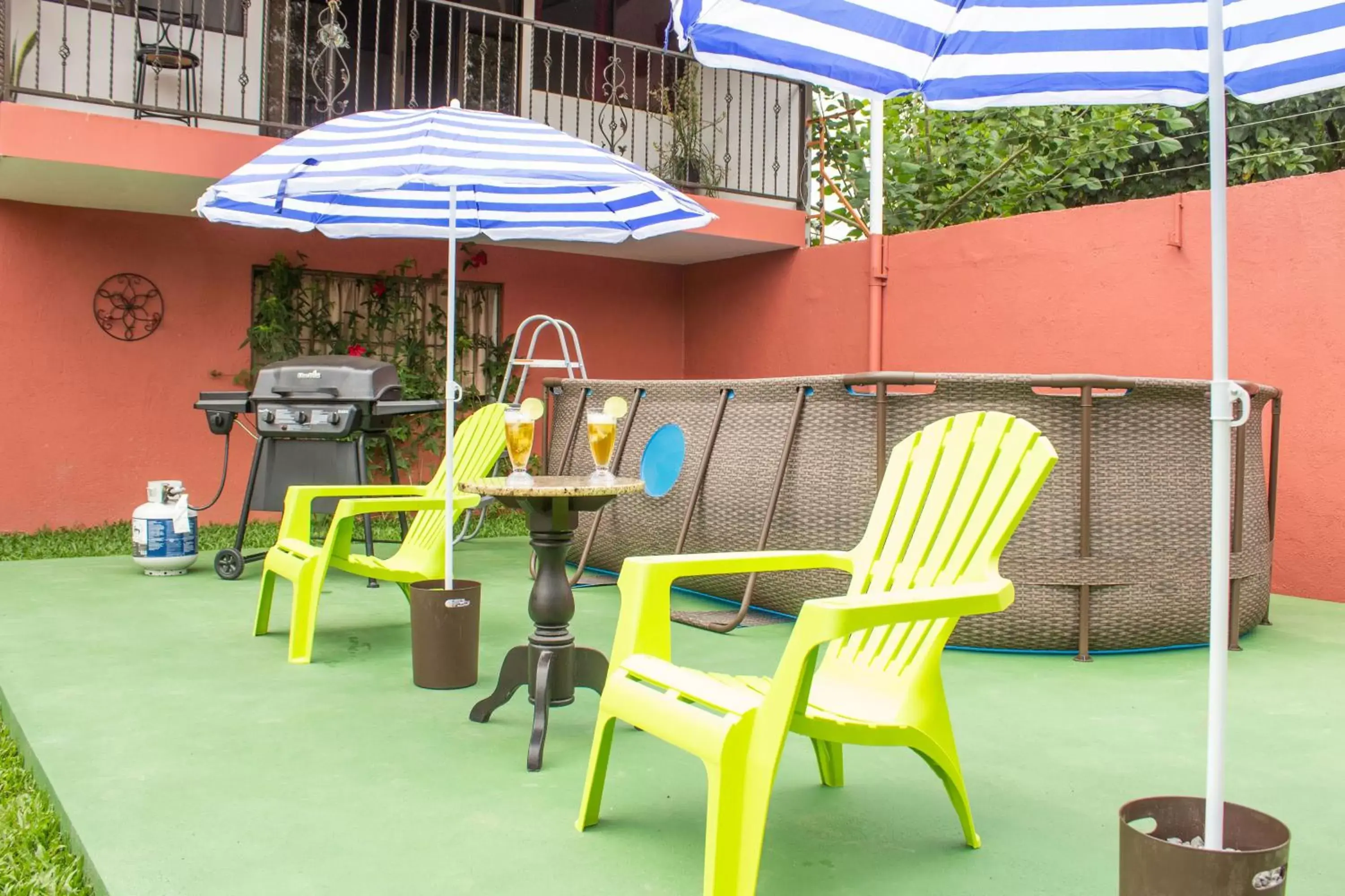 Patio in Tico House Bed & Breakfast