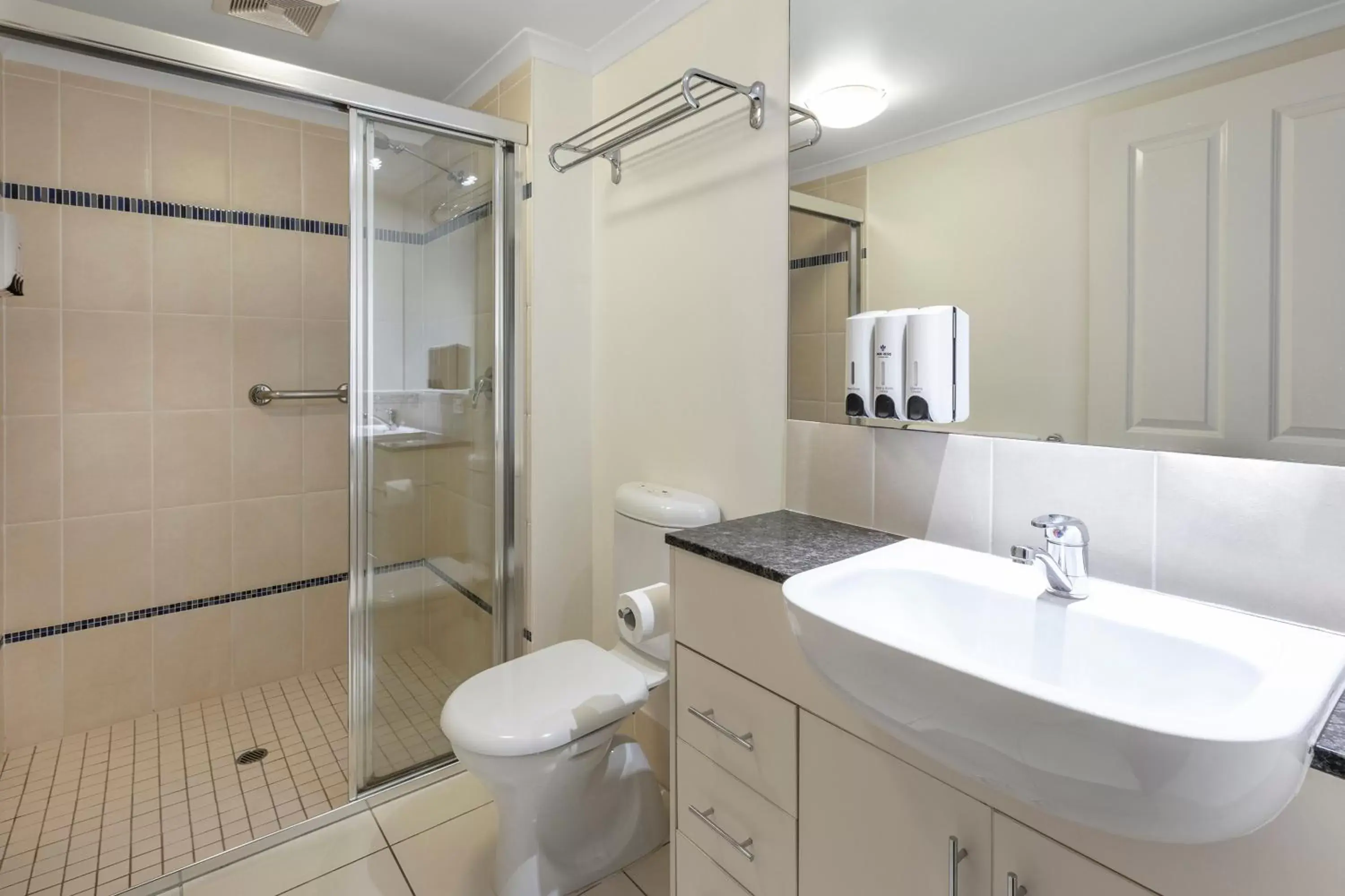 Bathroom in Park Regis City Quays