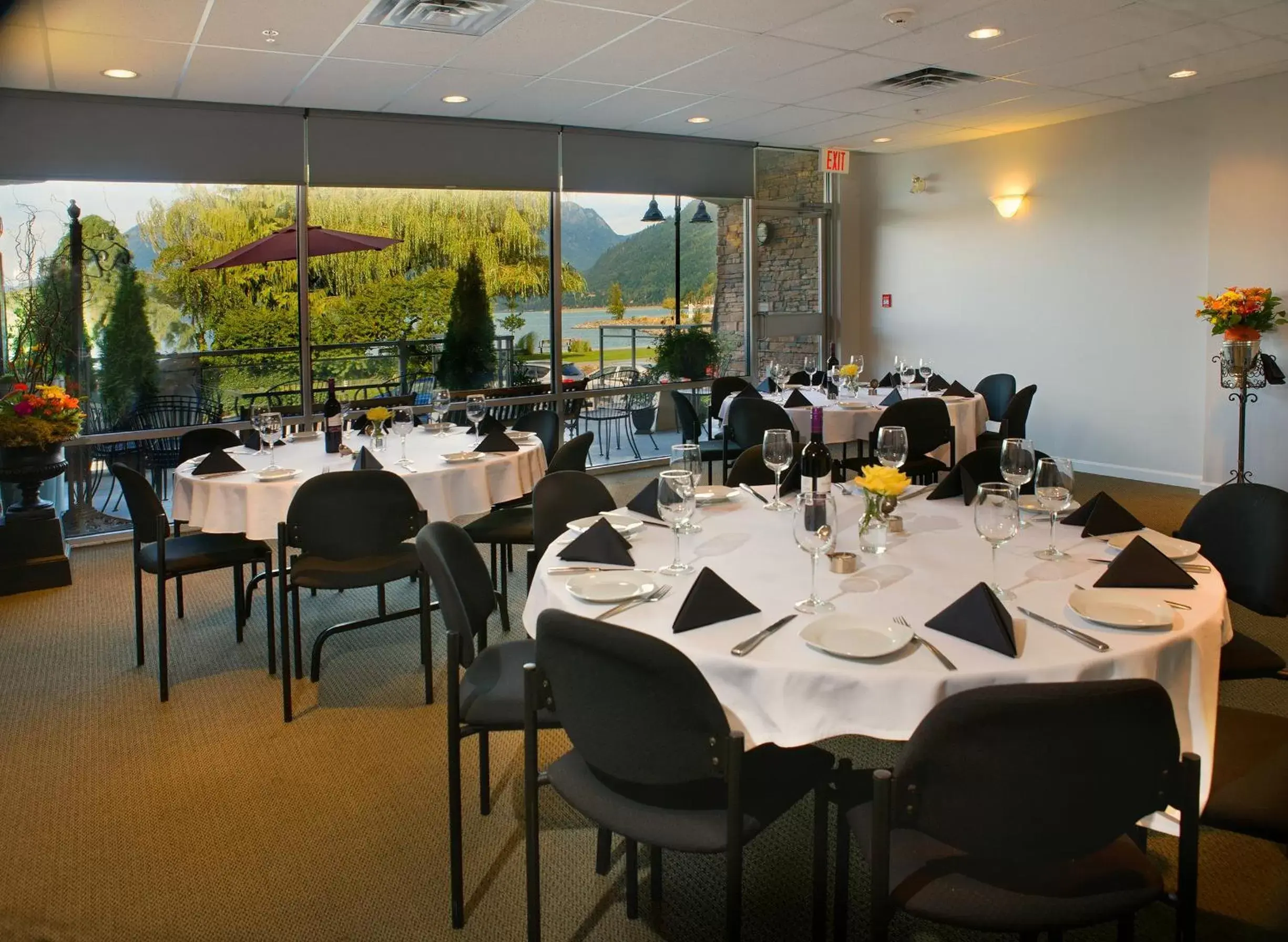 Banquet/Function facilities, Restaurant/Places to Eat in Harrison Beach Hotel