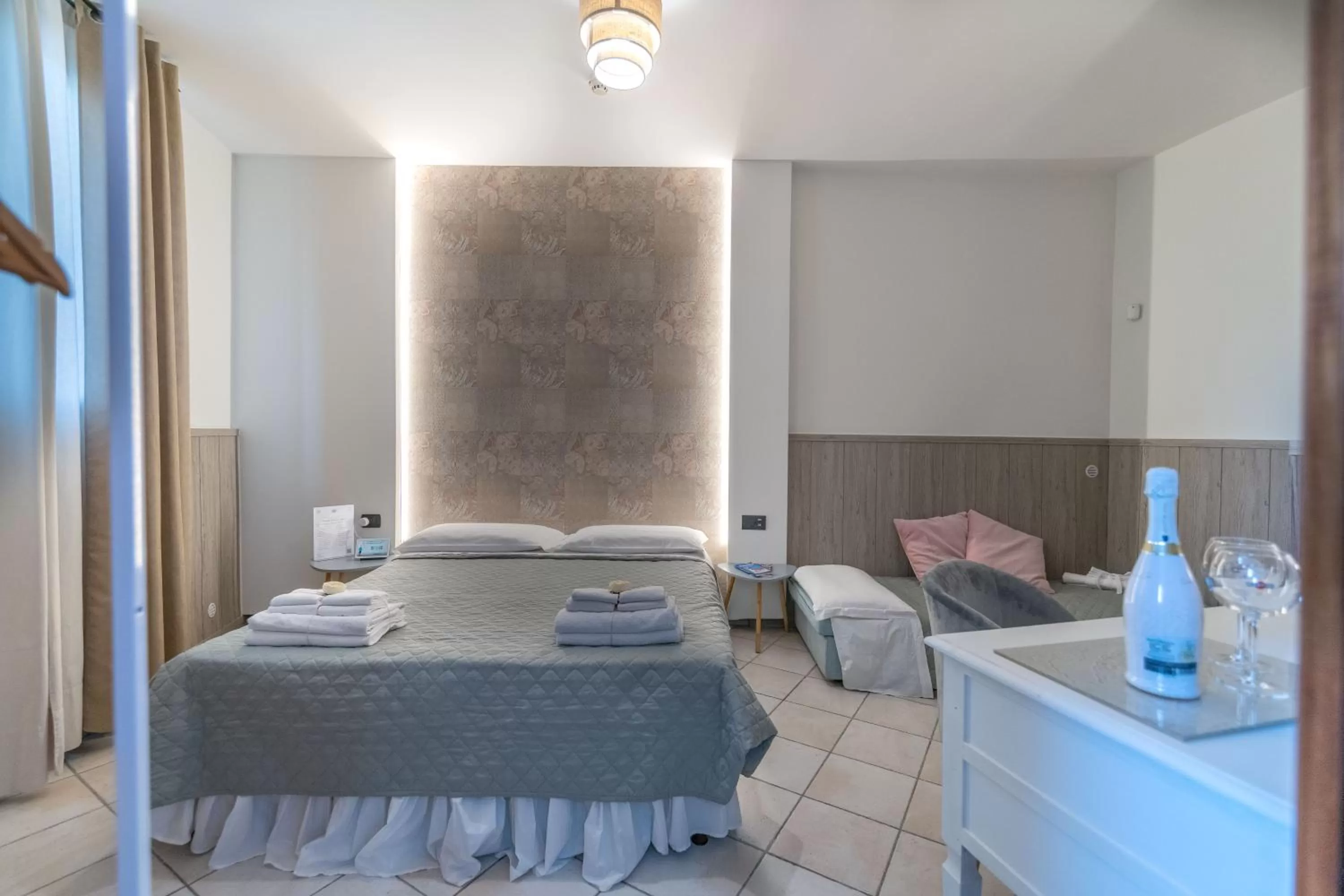 Bedroom, Bed in Villa Rocla guest house Pompei