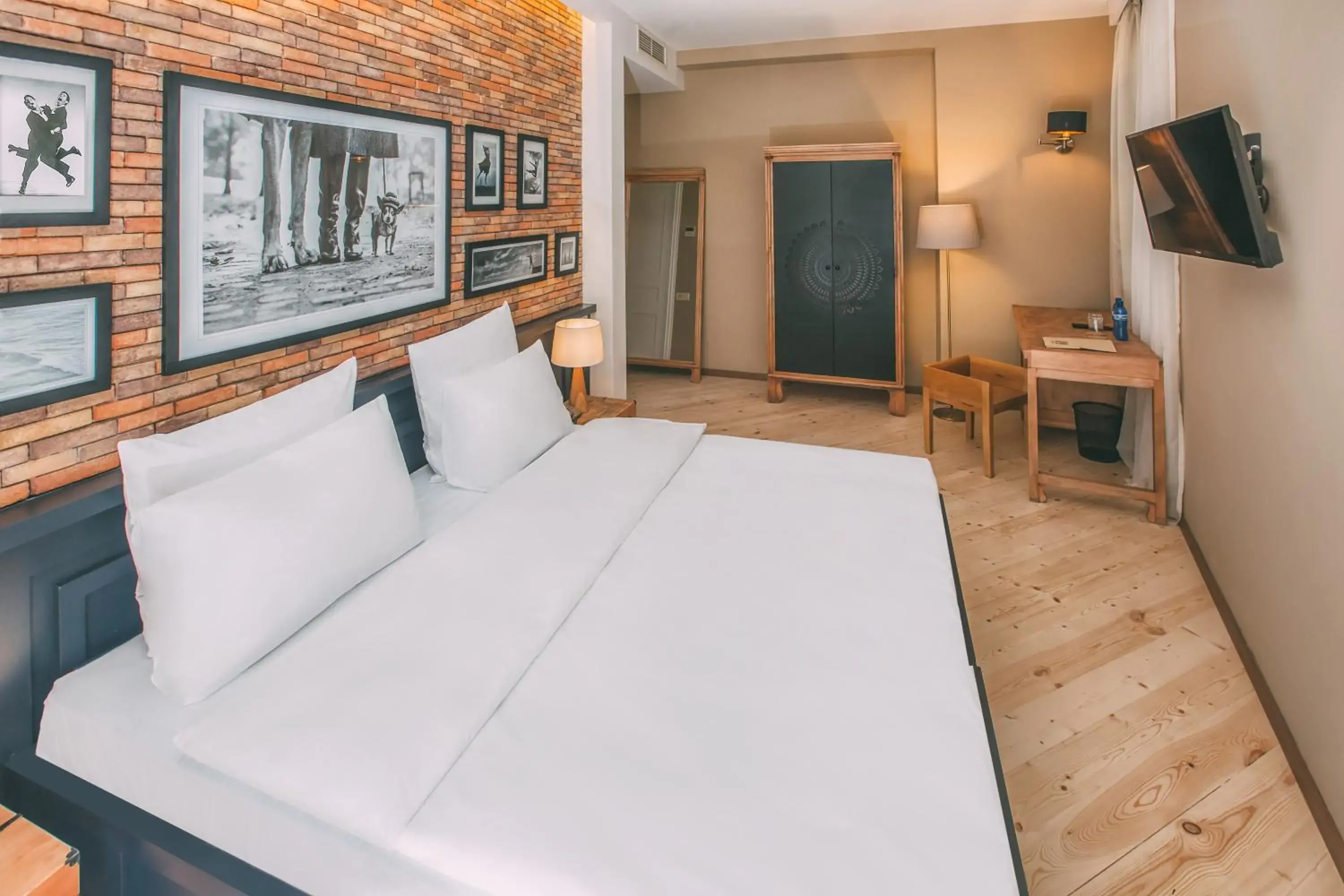 TV and multimedia, Bed in Kisi by Tbilisi Luxury Boutique Hotels