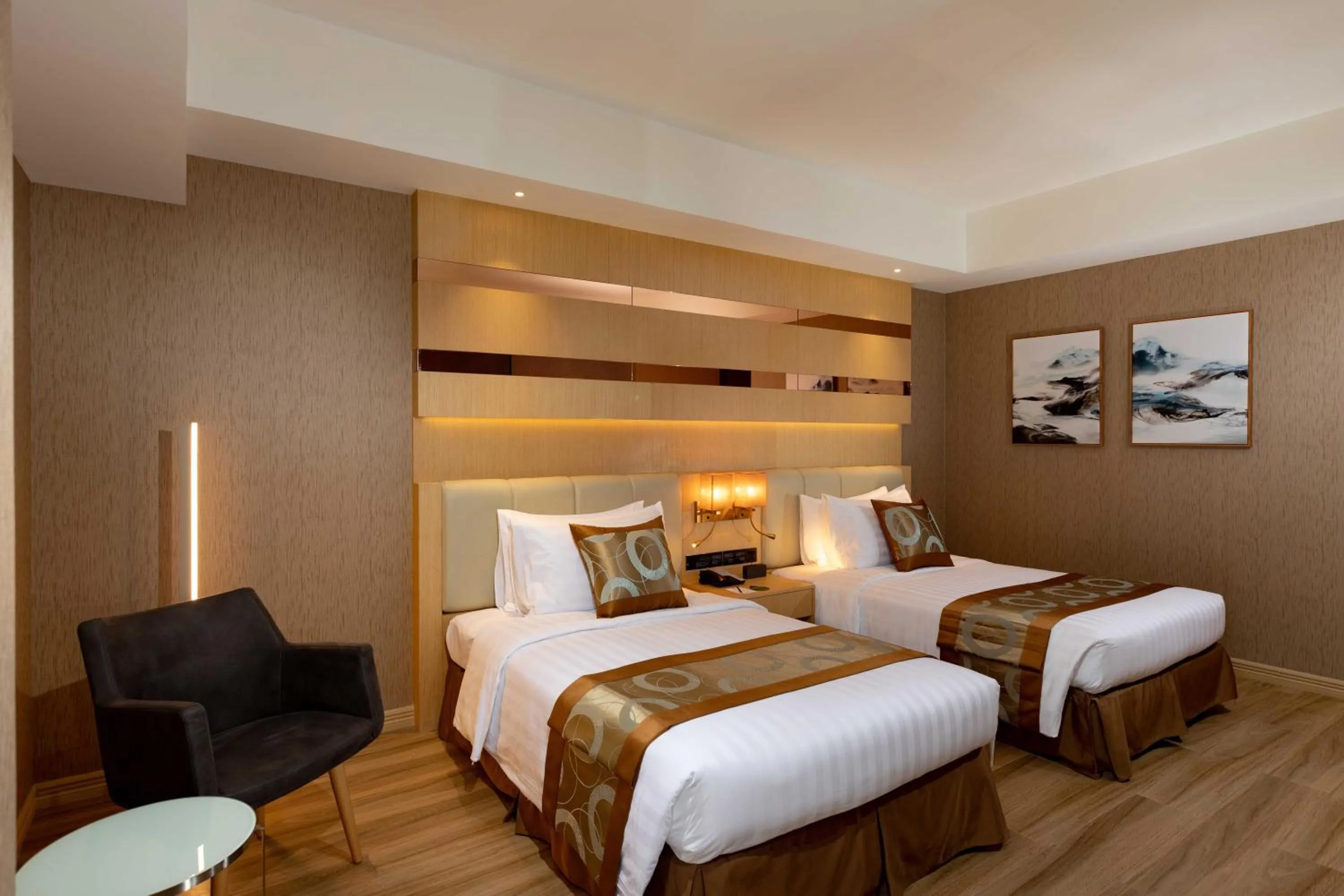 Bedroom, Bed in Best Western Plus Metro Clark