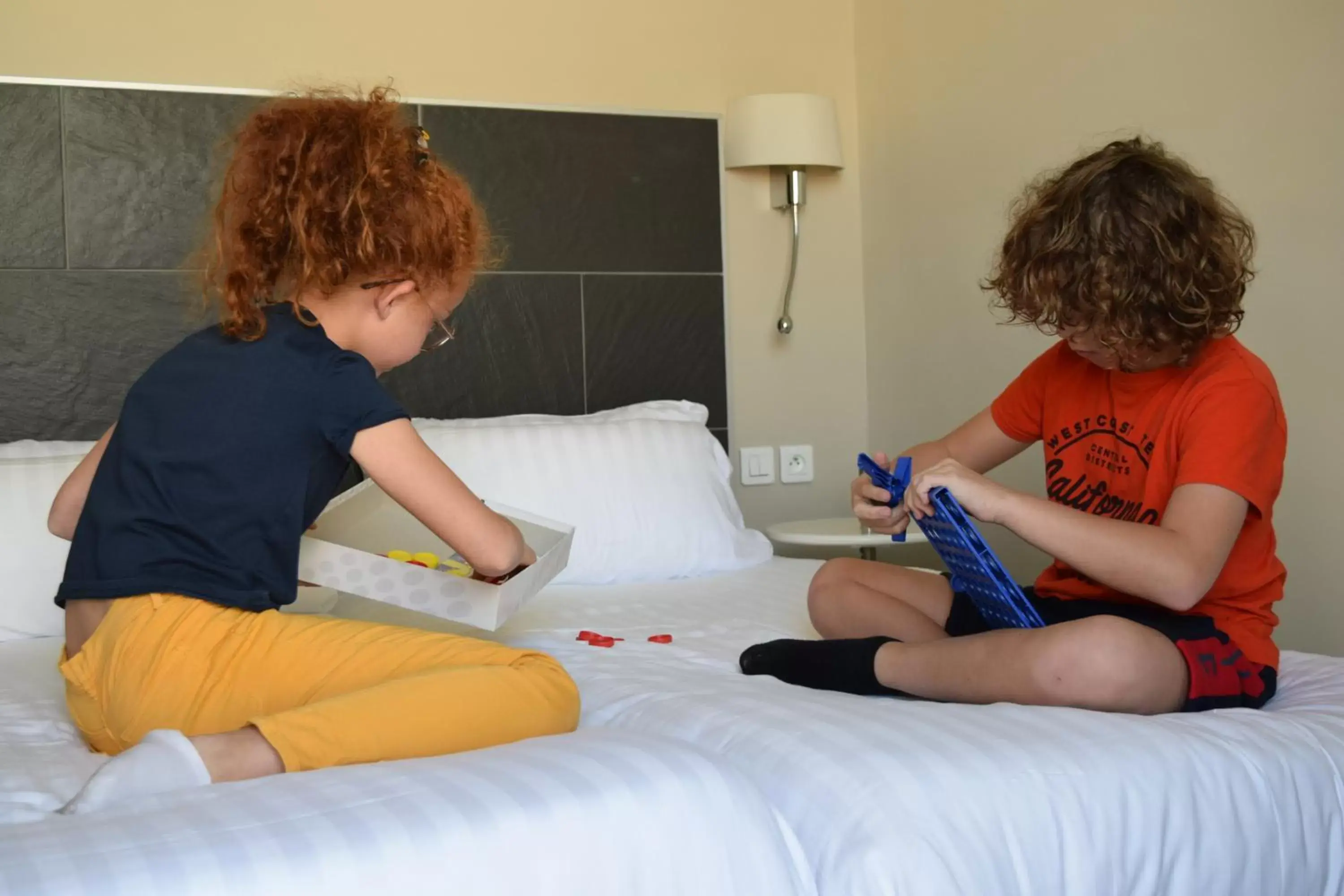 Family, Children in Hôtel Amirauté