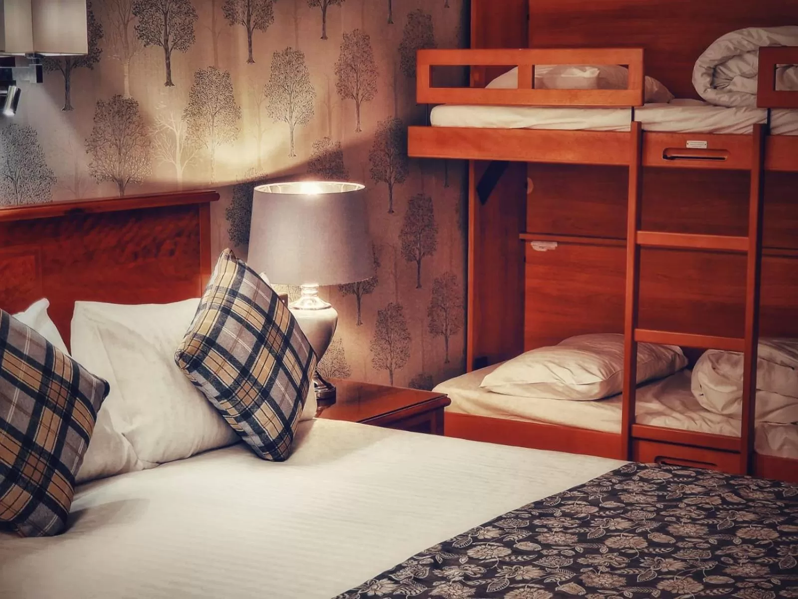 Bed in Swindon Blunsdon House Hotel, BW Premier Collection