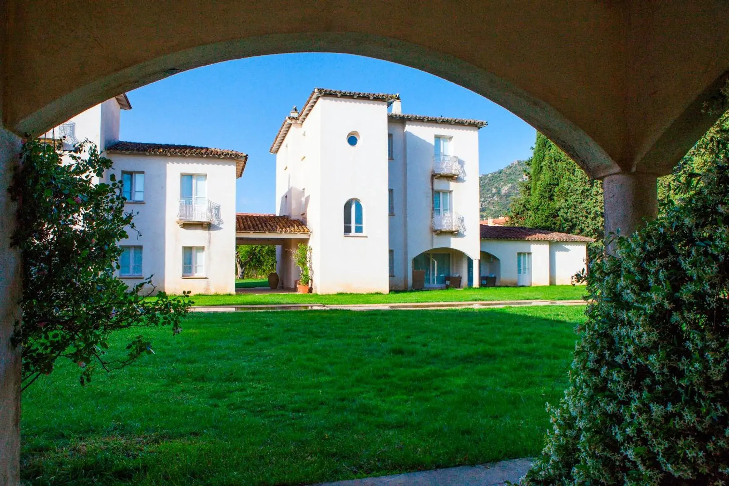 Facade/entrance, Property Building in Tartheshotel