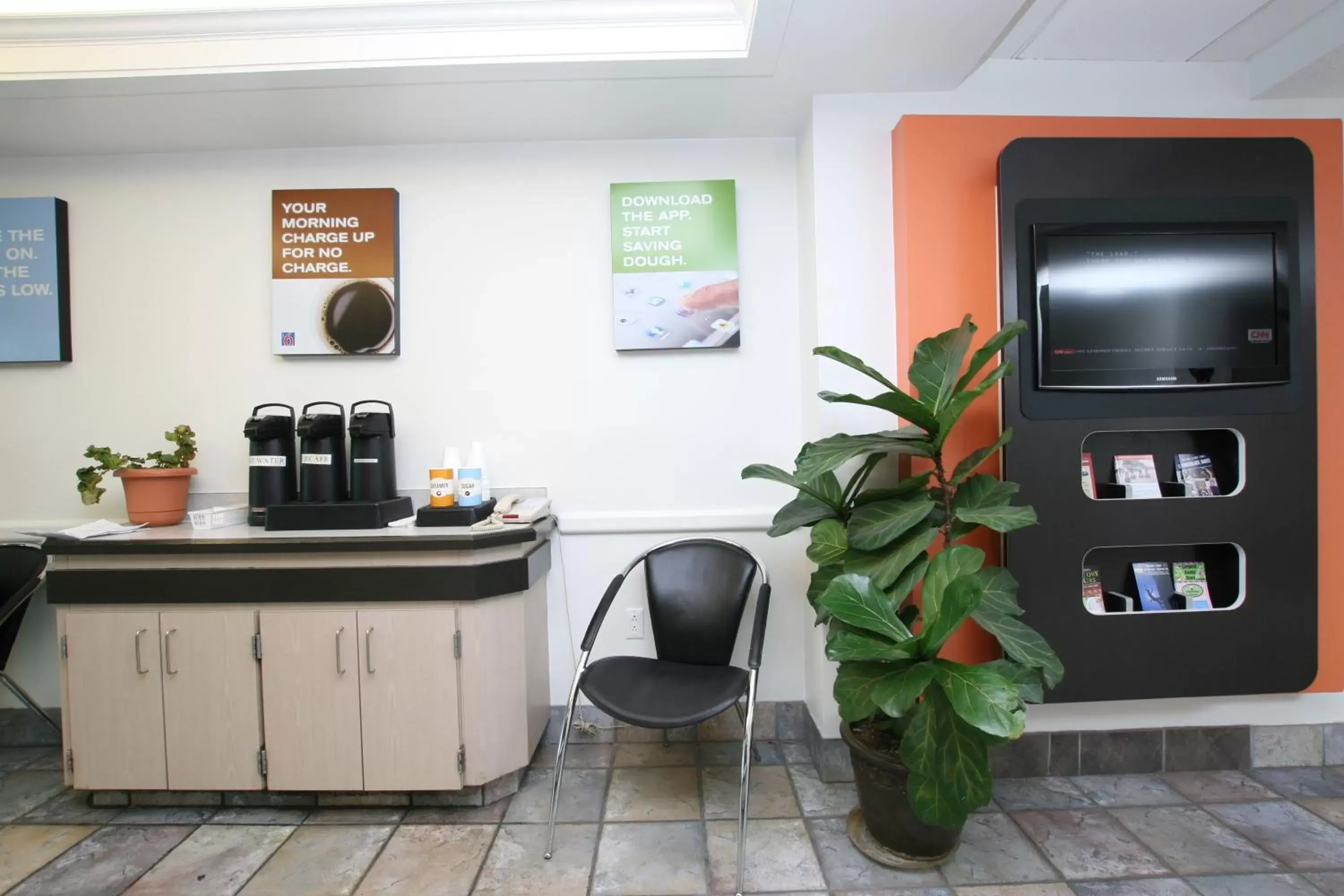 Coffee/tea facilities in Motel 6-Colchester, VT - Burlington