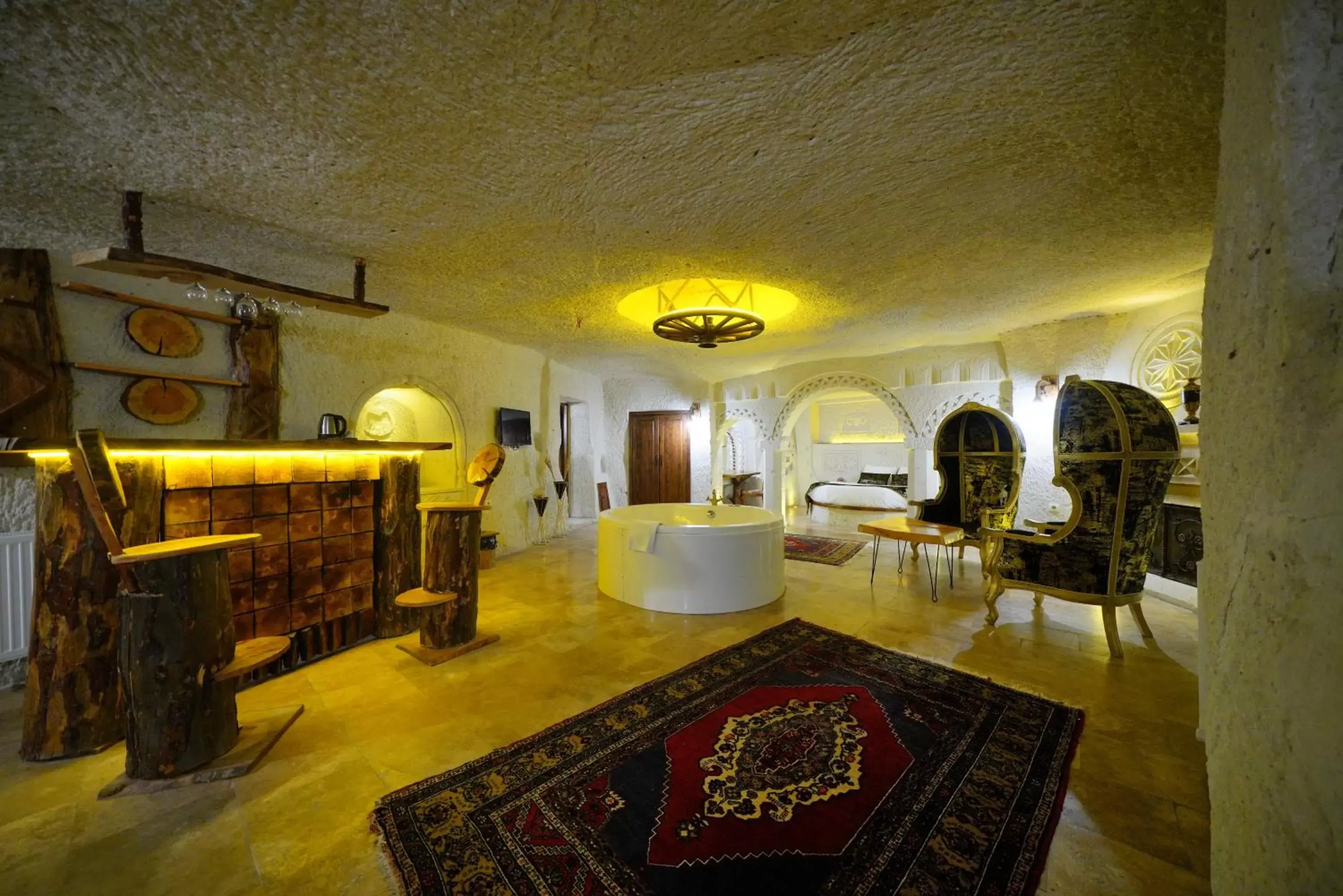 Superior King Cave Suite Room with Jacuzzi in Cappadocia Nar Cave House & Swimming Pool Superior King Cave Suite Room with Jacuzzi in Cappadocia Nar Cave House & Swimming Pool