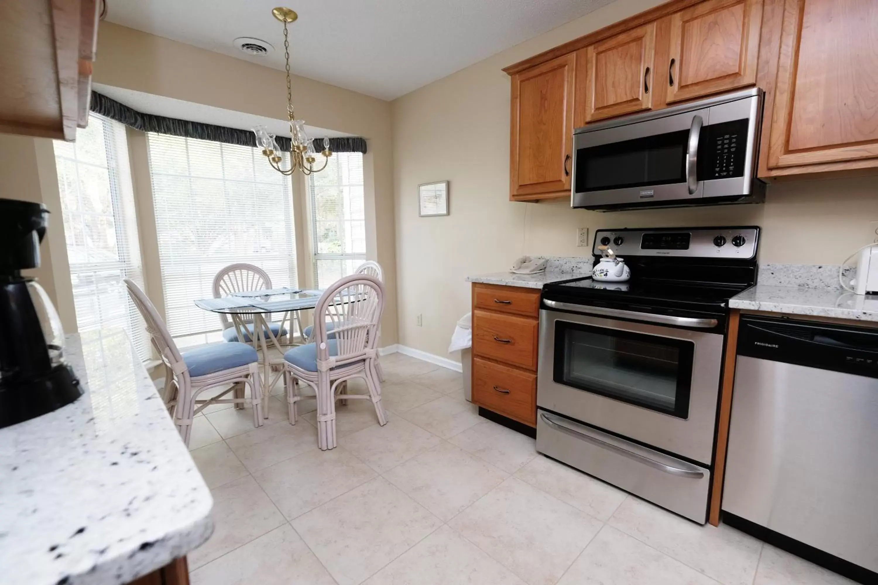 Kitchen/Kitchenette in Litchfield Beach & Golf Resort