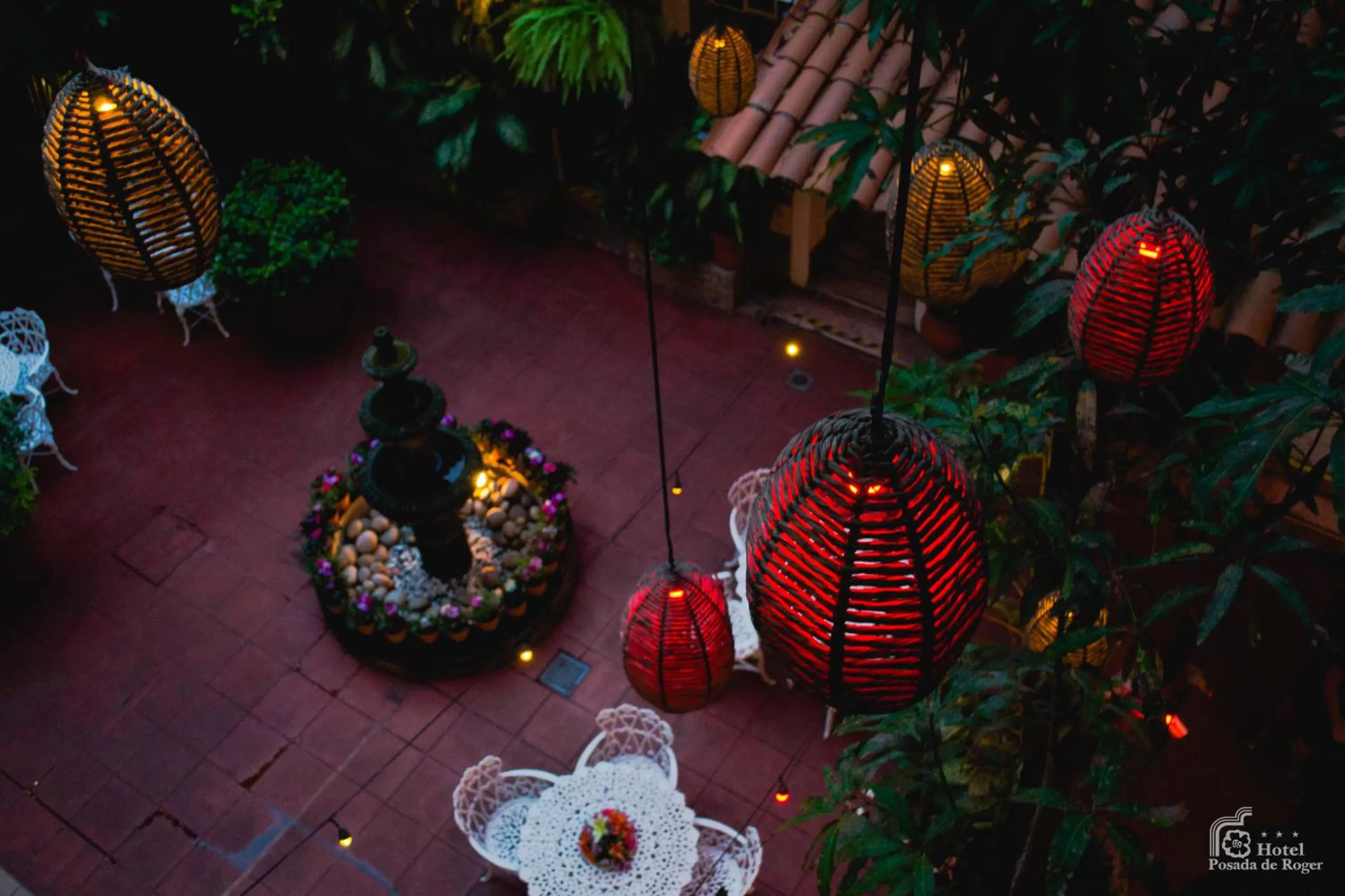 Patio in Hotel Posada De Roger - Near Los Muertos Beach
