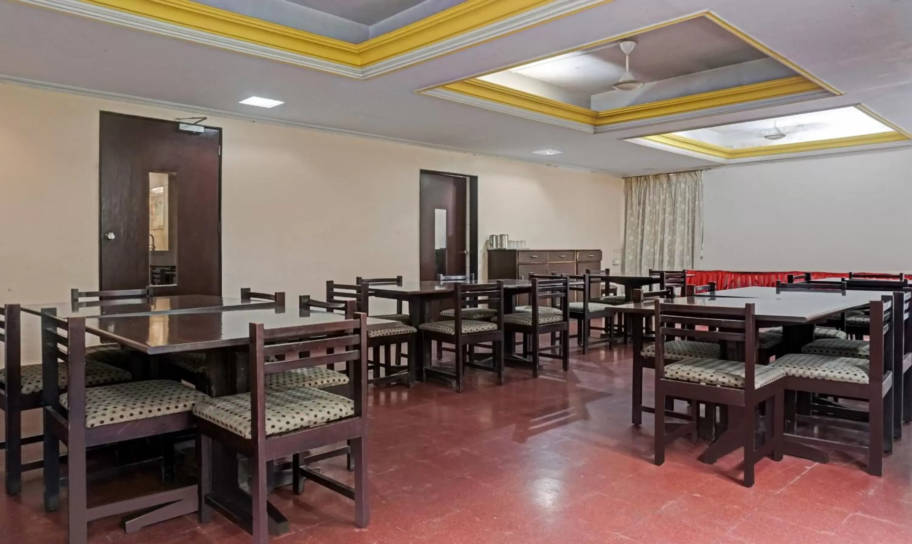 Restaurant/places to eat in Itsy Hotels Ranjeet Restaurant/places to eat in Itsy Hotels Ranjeet
