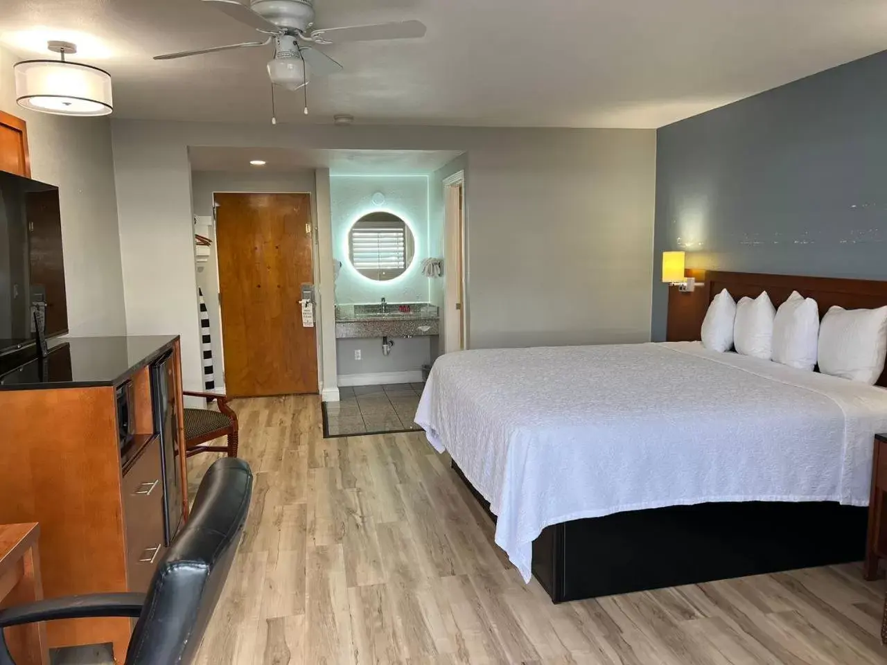 Bedroom in Pacific Coast Roadhouse - SureStay Collection by Best Western