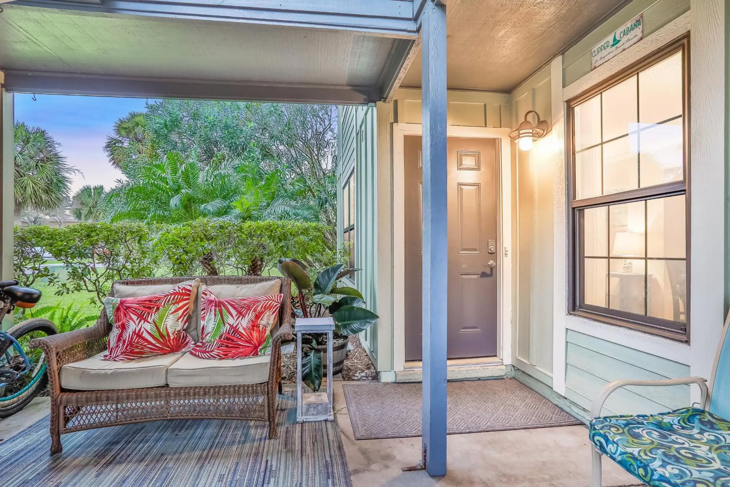 Two Bedroom Apartment in Clipper Cabana Beachwalk Condo Two Bedroom Apartment in Clipper Cabana Beachwalk Condo