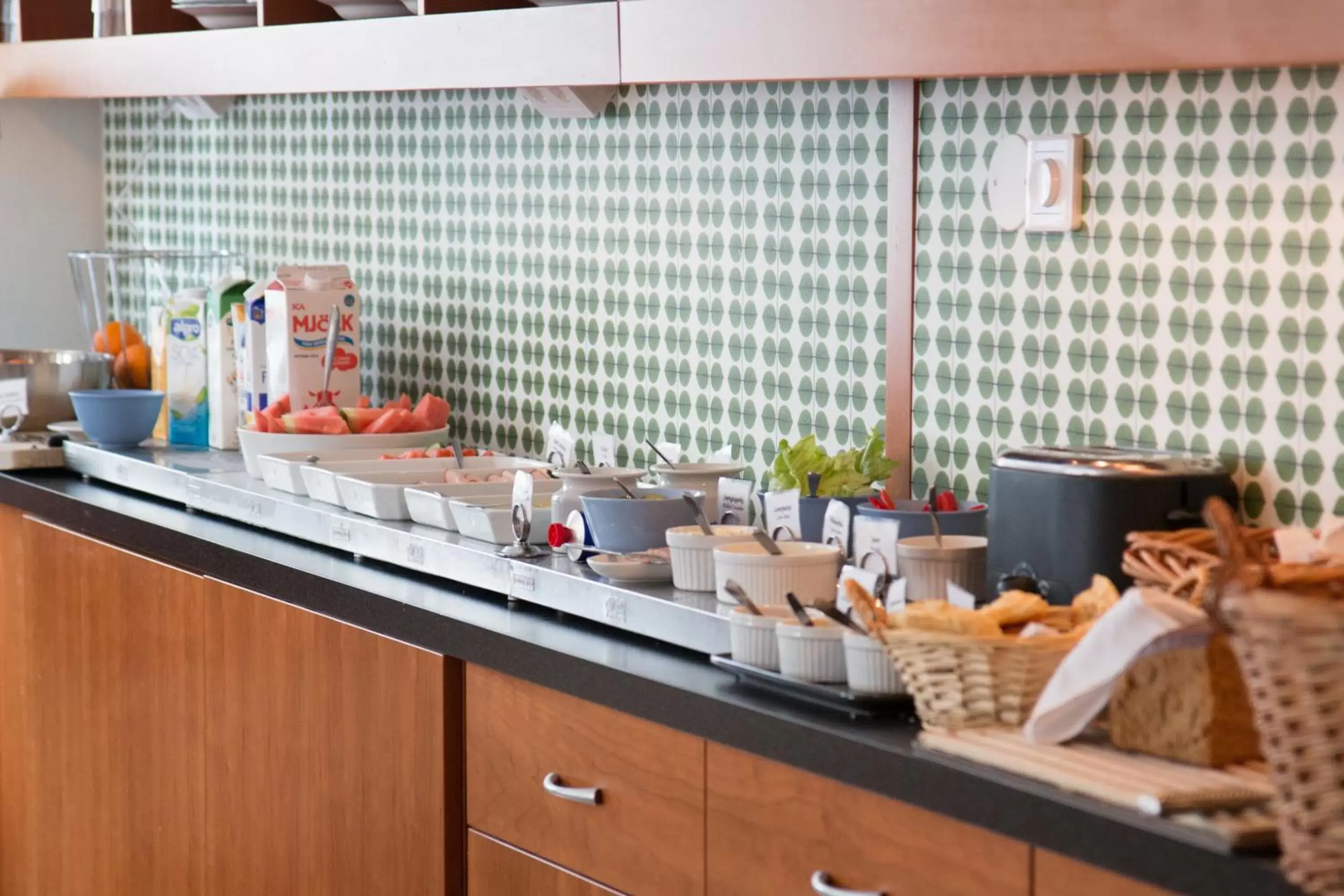 Food close-up, Kitchen/Kitchenette in Hotell Aston