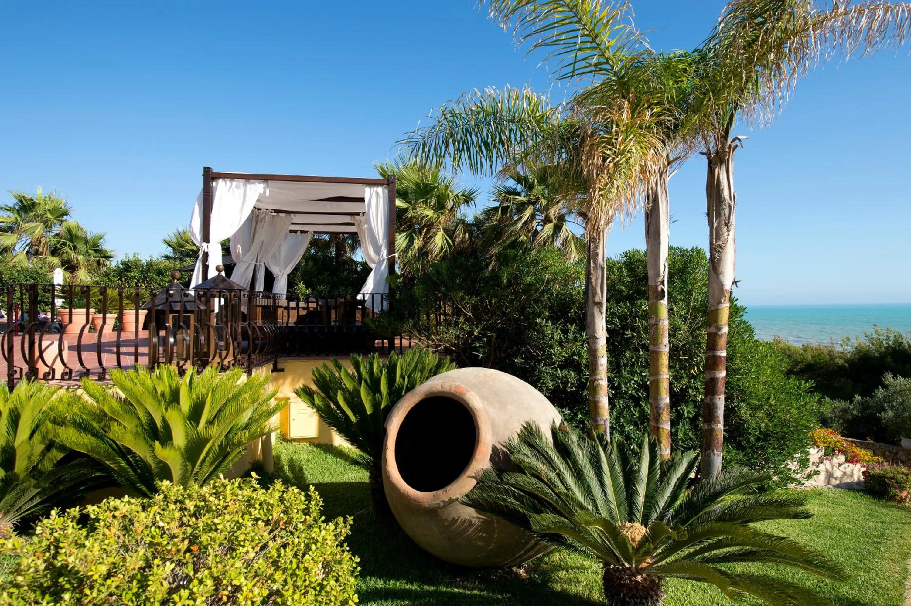 Garden in Baia Di Ulisse Wellness & Spa