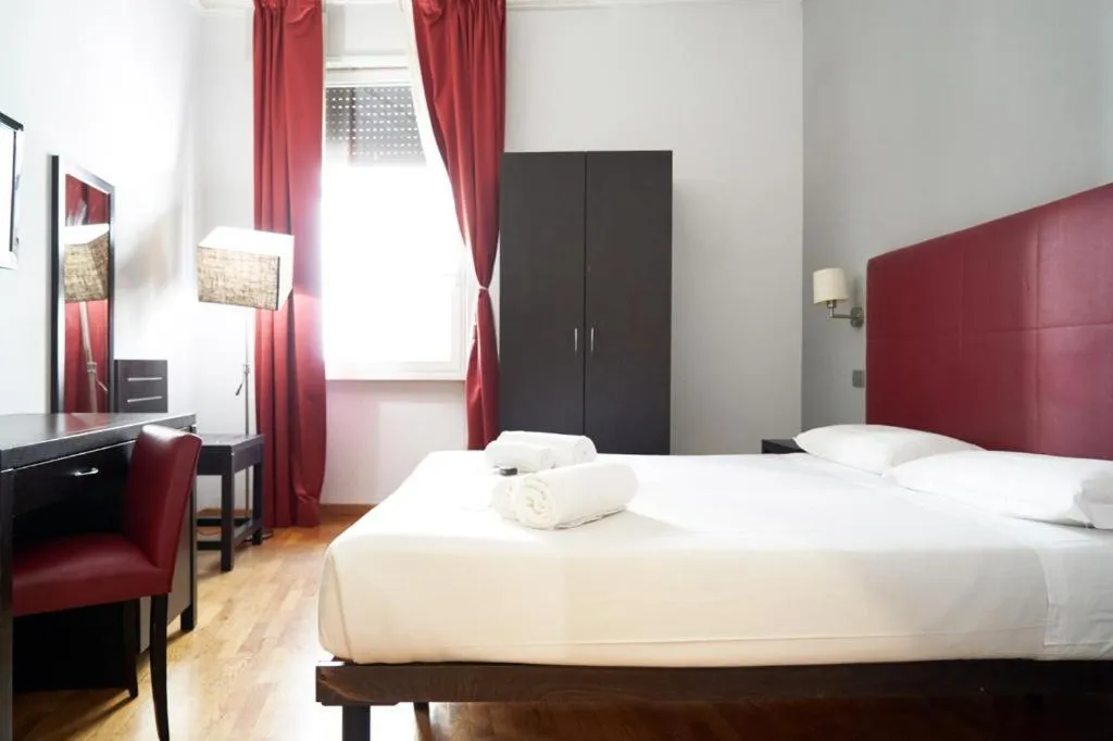 Bedroom, Bed in Target Inn Rooms