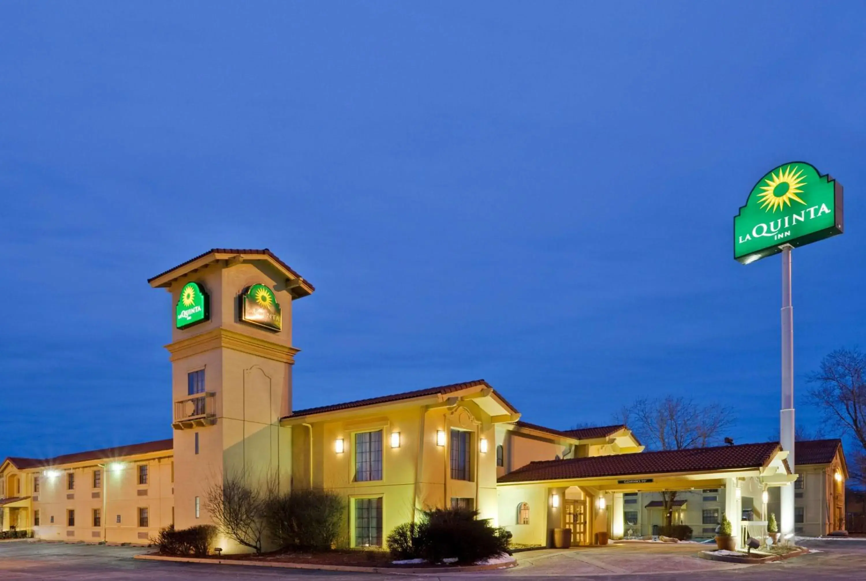 Property Building in La Quinta Inn by Wyndham Omaha West