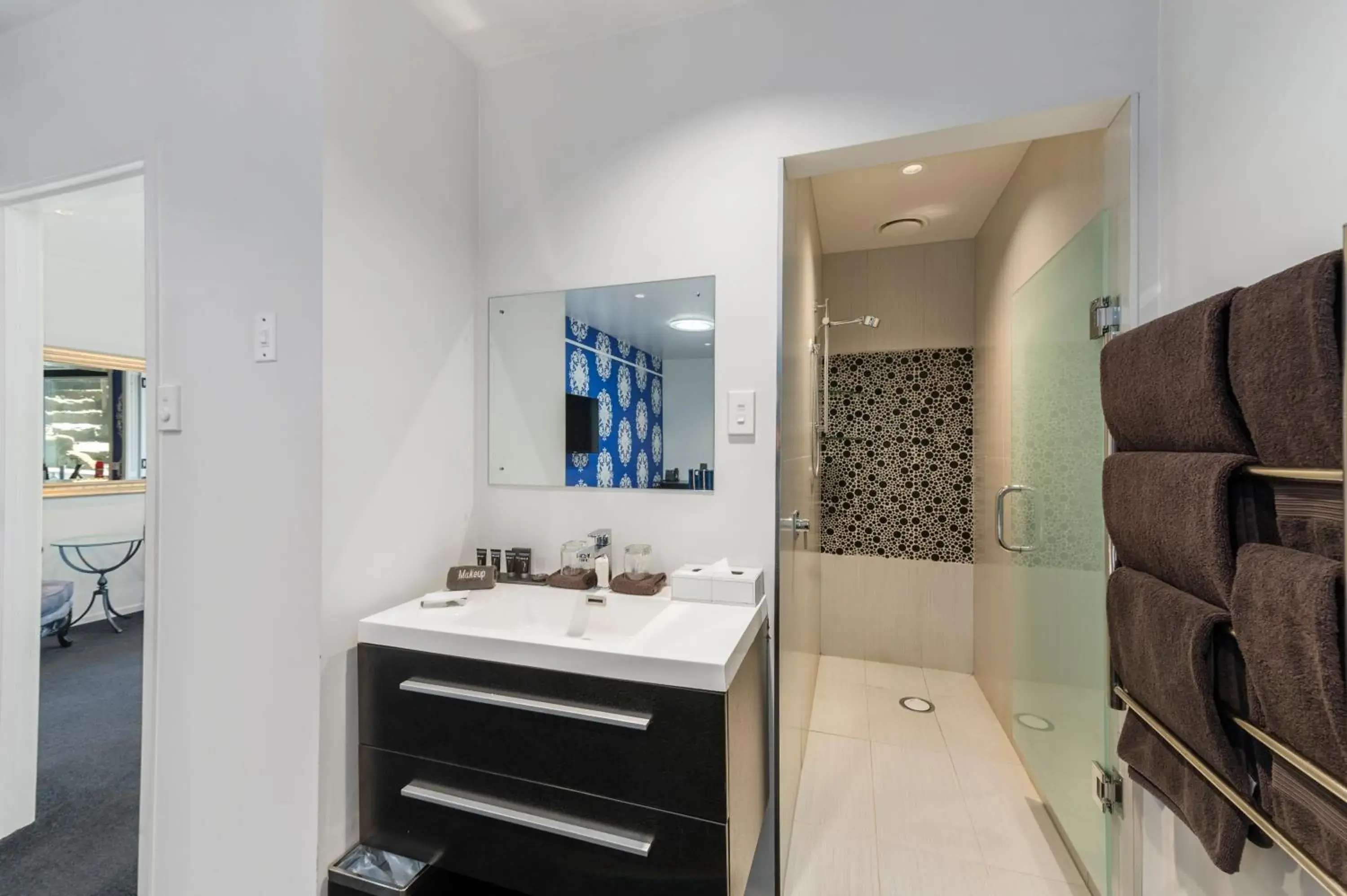 Bathroom in Black Swan Lakeside Lodge Boutique Hotel