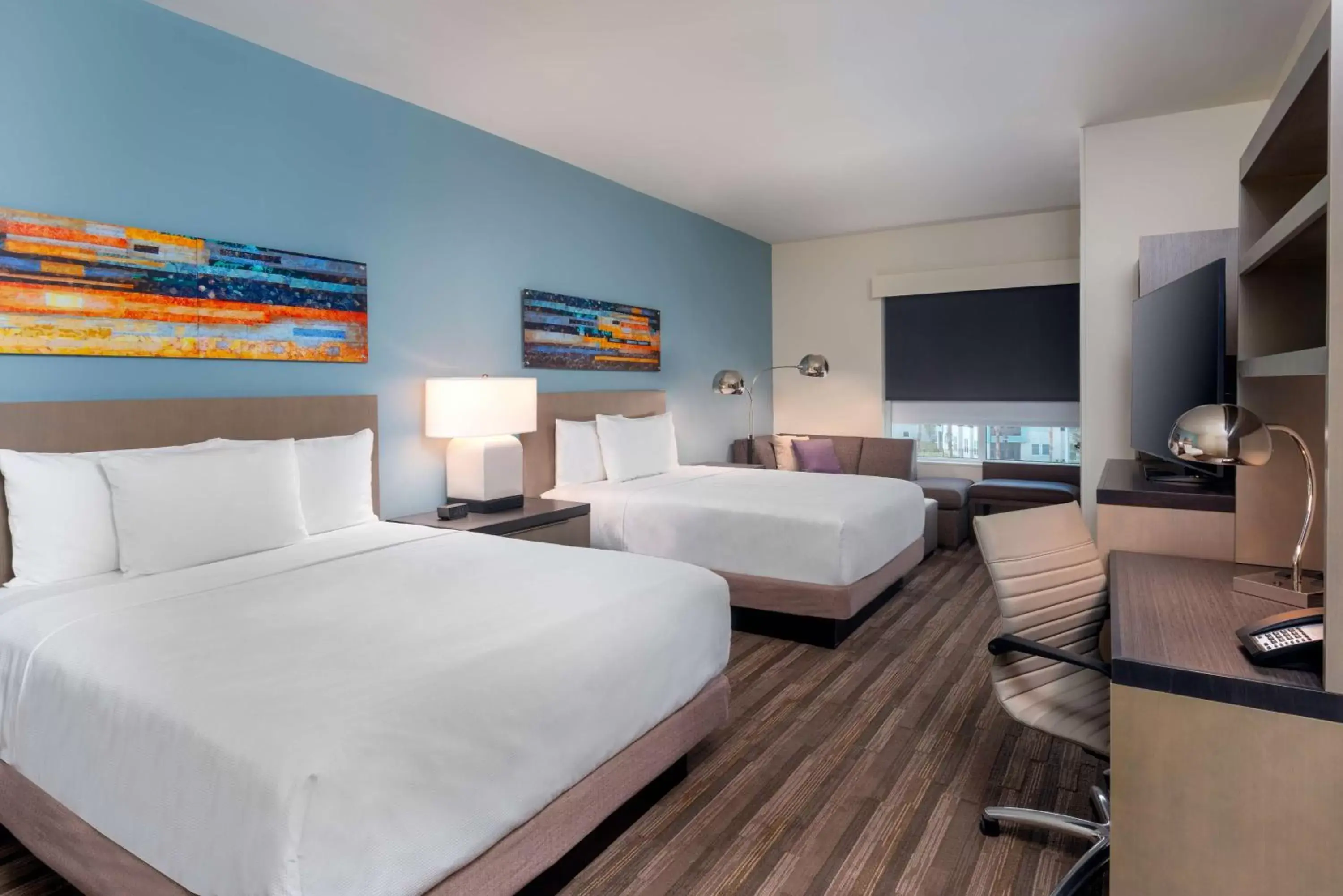 Bedroom, Bed in Hyatt House Orlando Airport