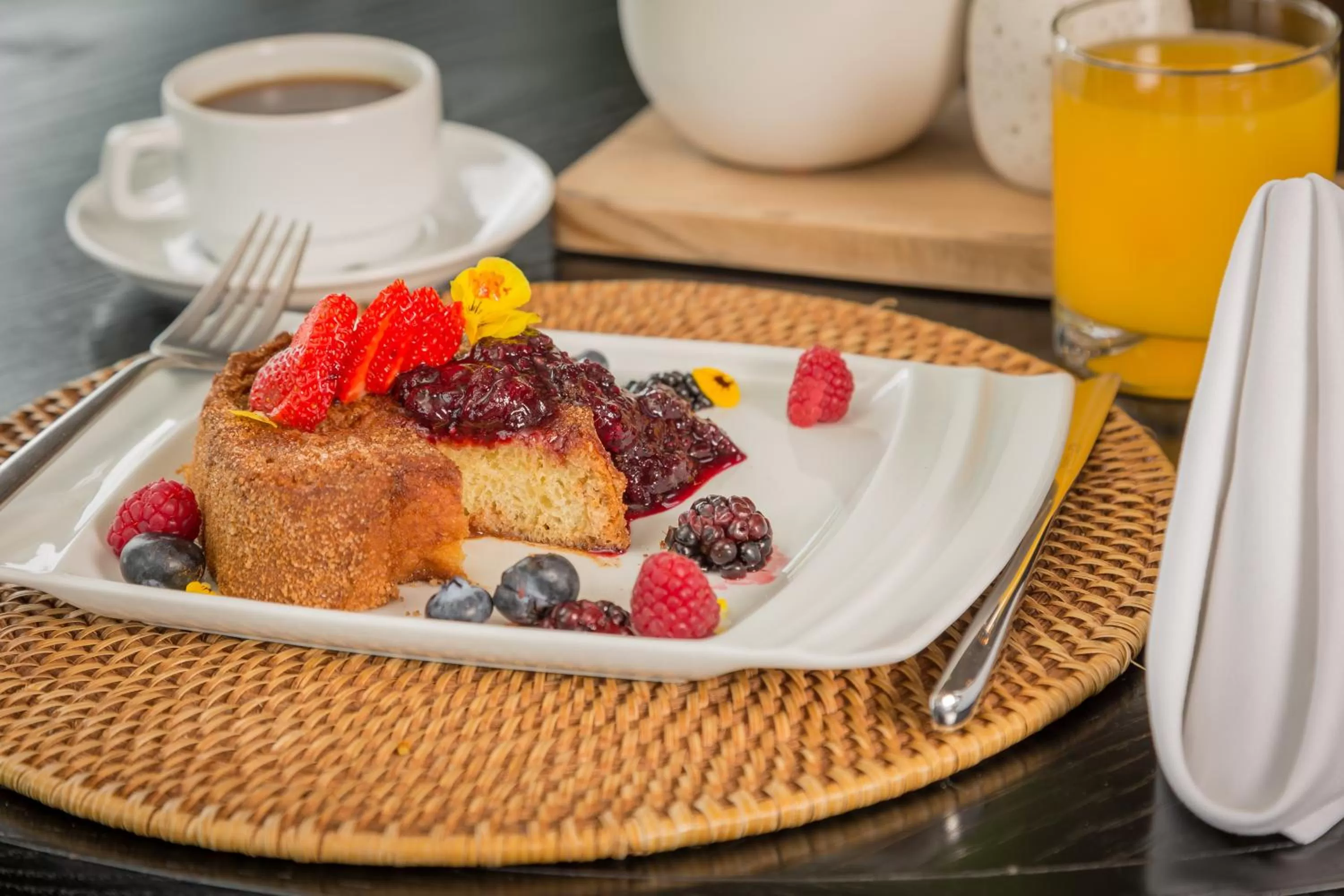 Food and drinks in Suites Contempo