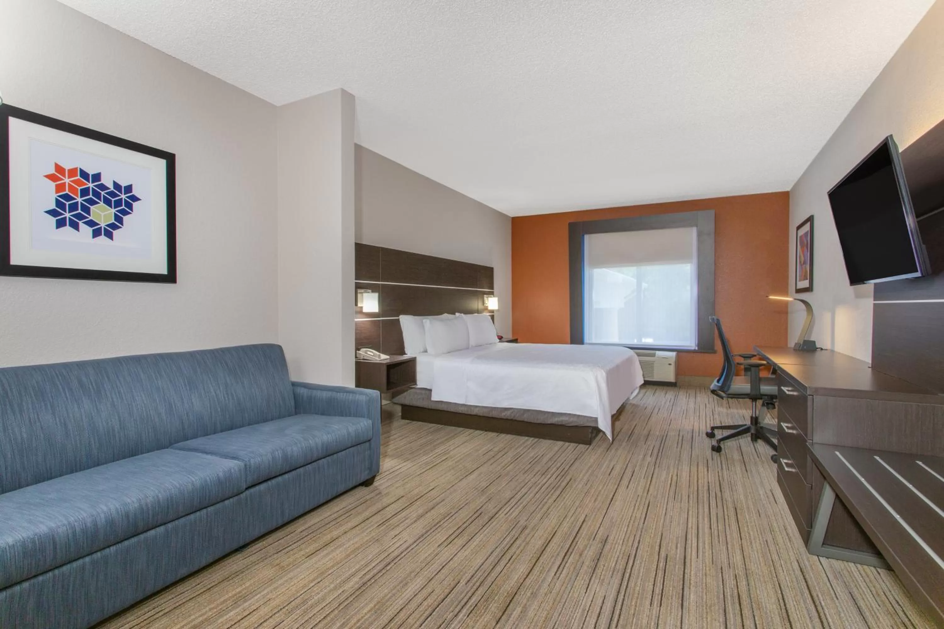 Bedroom, Bed in Holiday Inn Express Silver Springs - Ocala by IHG